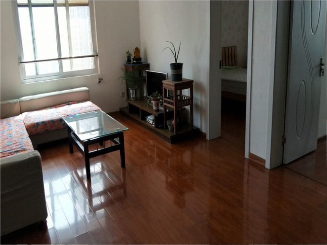 天龍逸園 3室2厅1卫 112m&sup2;