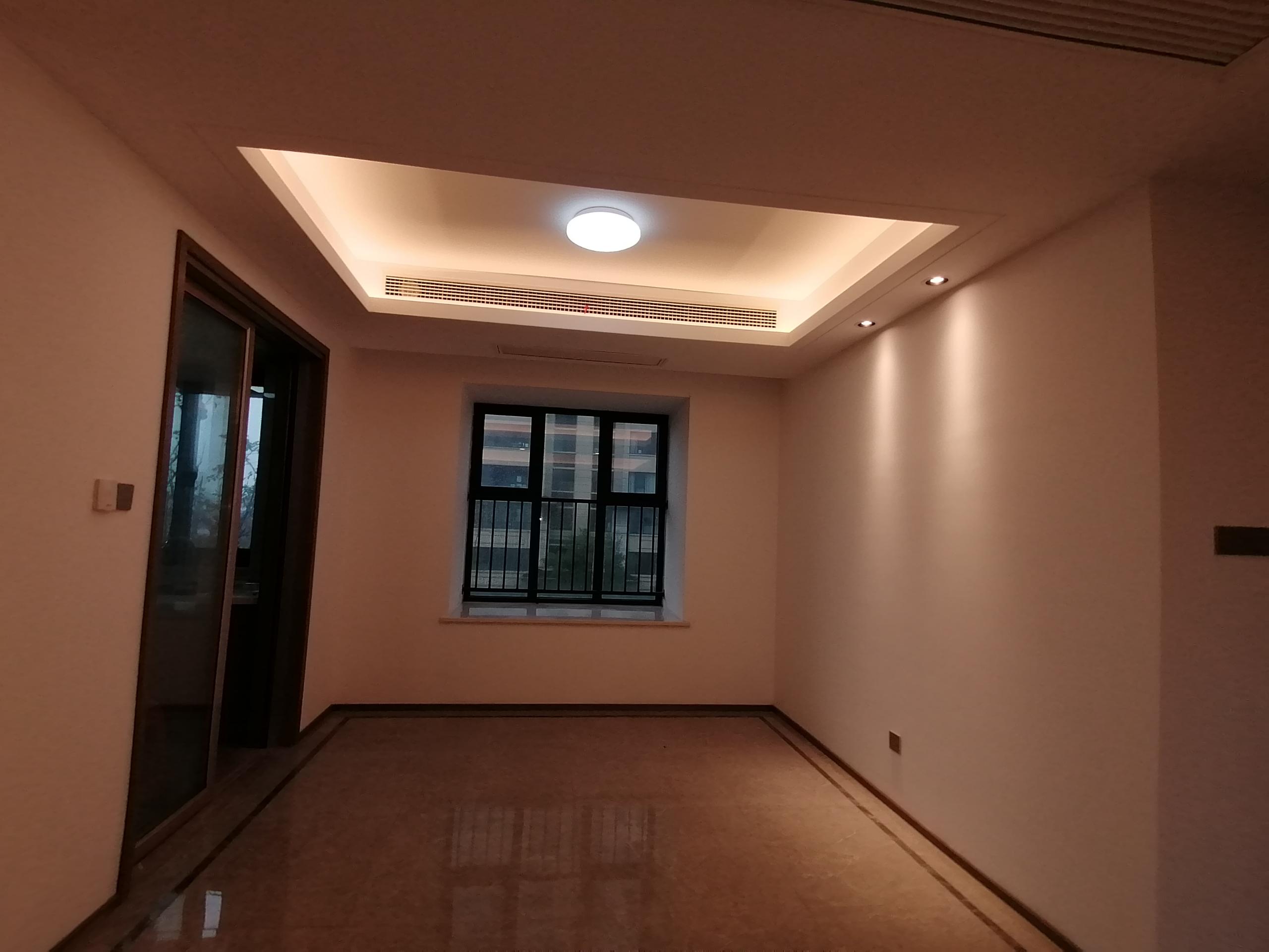 珑府 4室2厅2卫 142m&sup2;