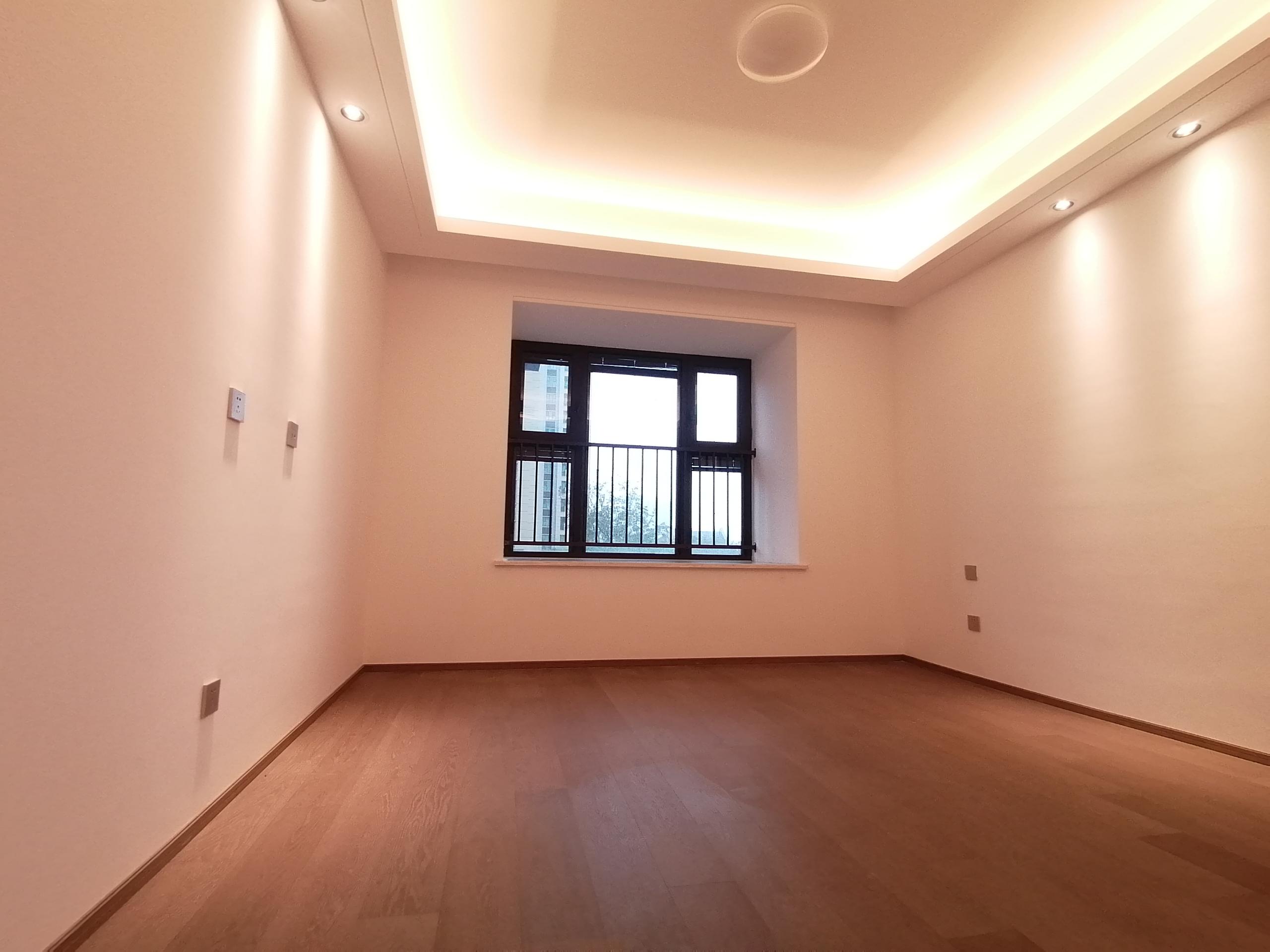 珑府 4室2厅2卫 142m&sup2;