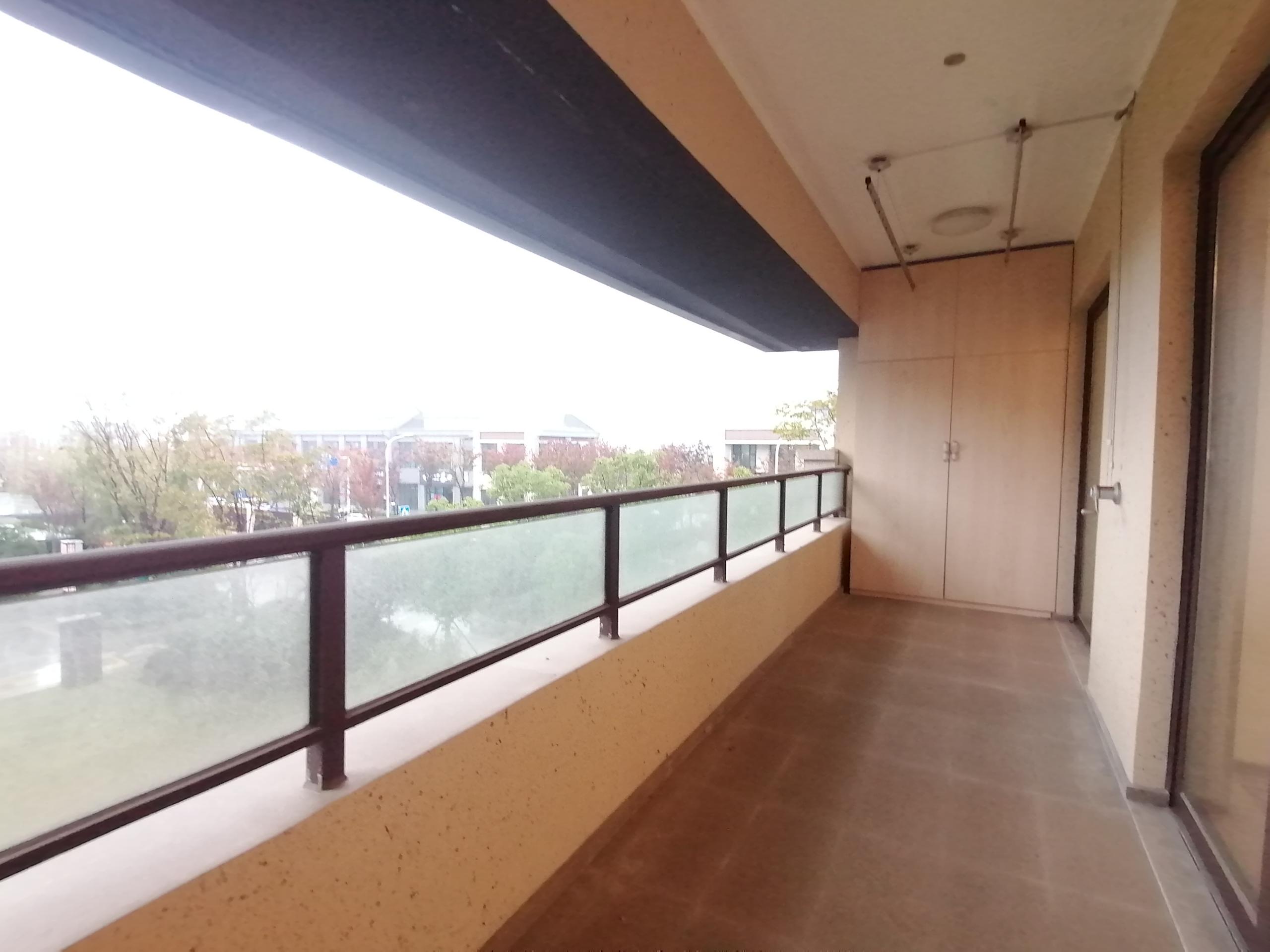 珑府 4室2厅2卫 142m&sup2;