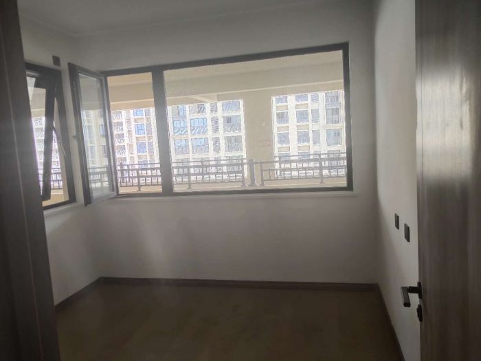 万科有湖（翡翠心湖） 3室2厅2卫 126m&sup2;