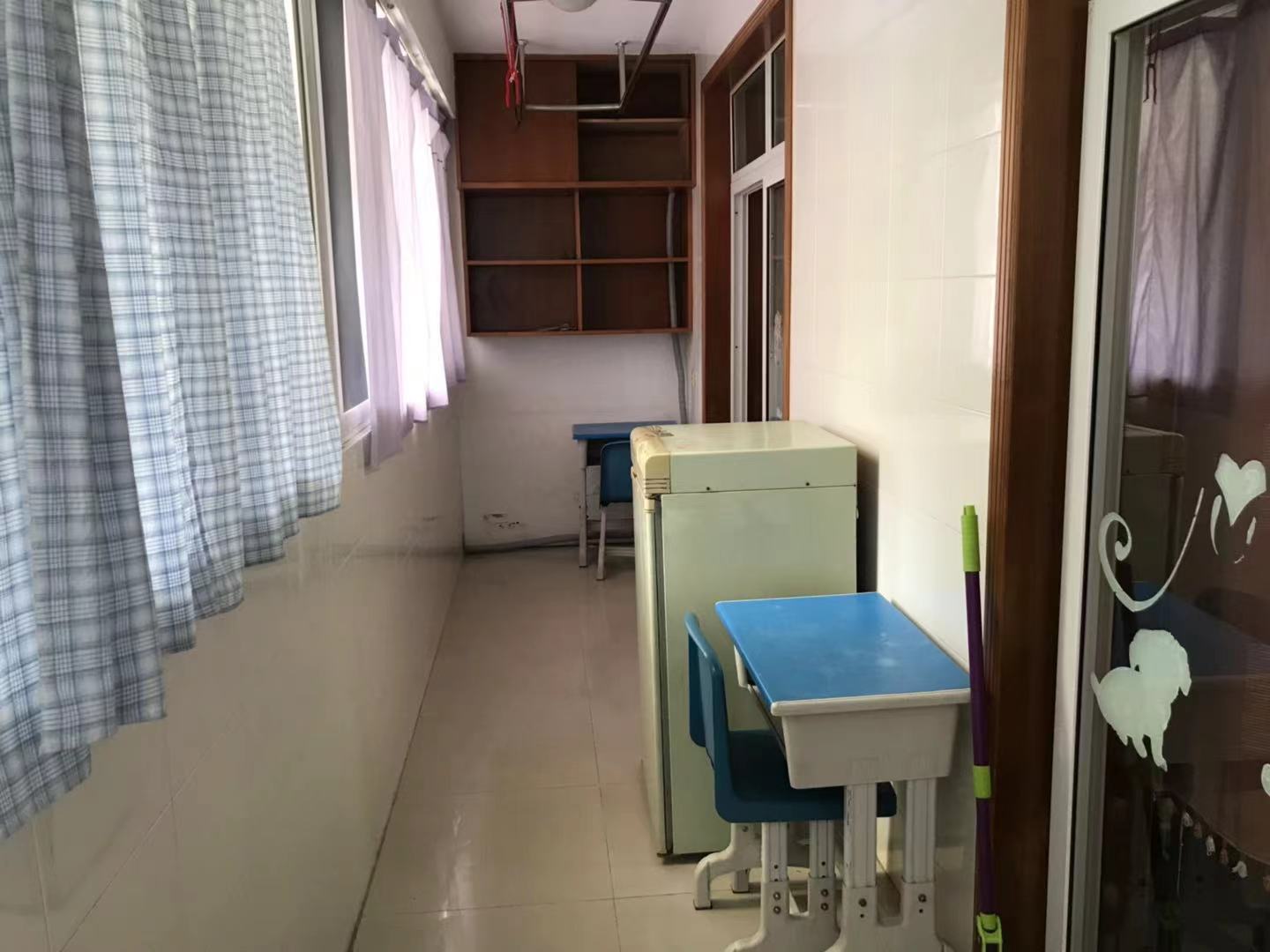 健康公寓 3室2厅1卫 132m&sup2;