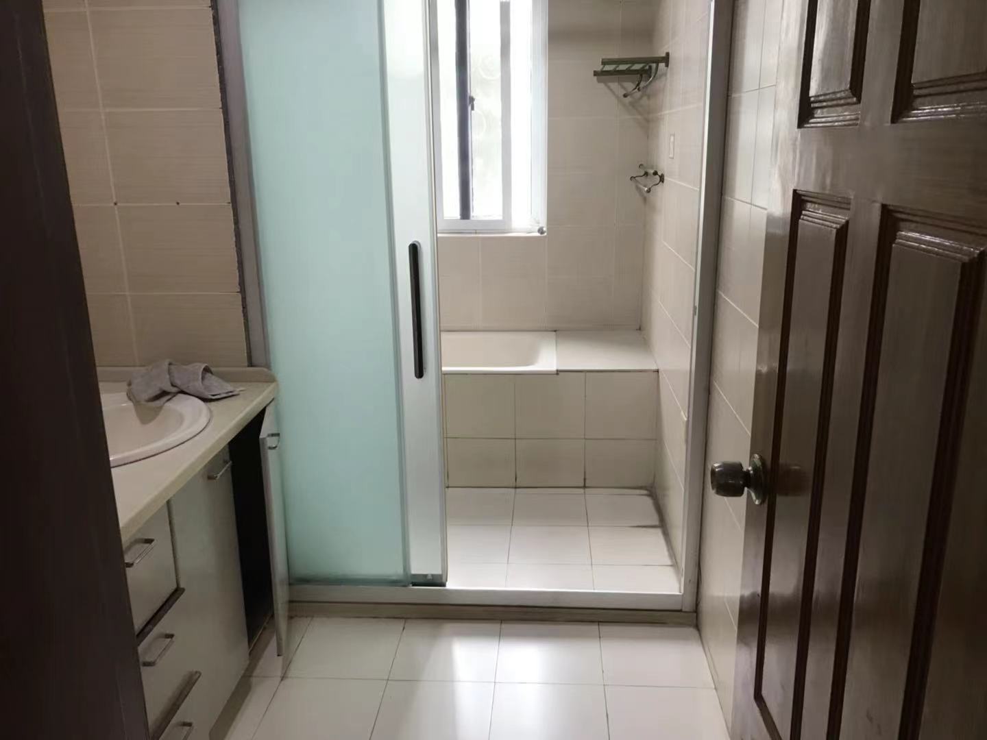健康公寓 3室2厅1卫 132m&sup2;