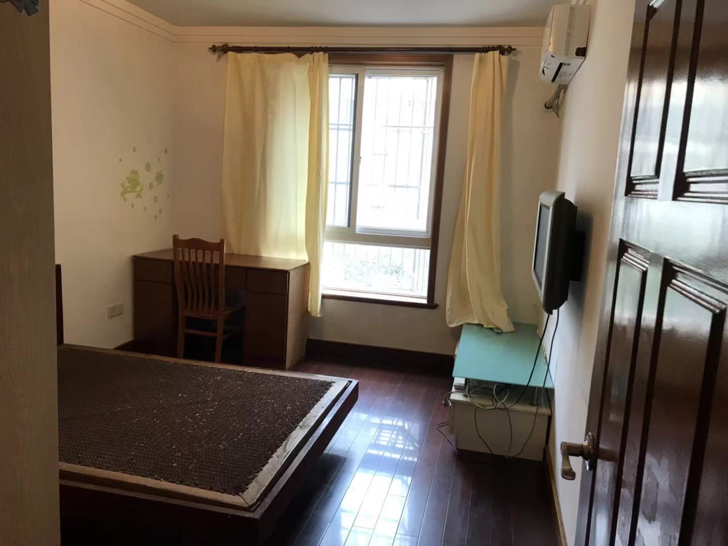 健康公寓 3室2厅1卫 132m&sup2;