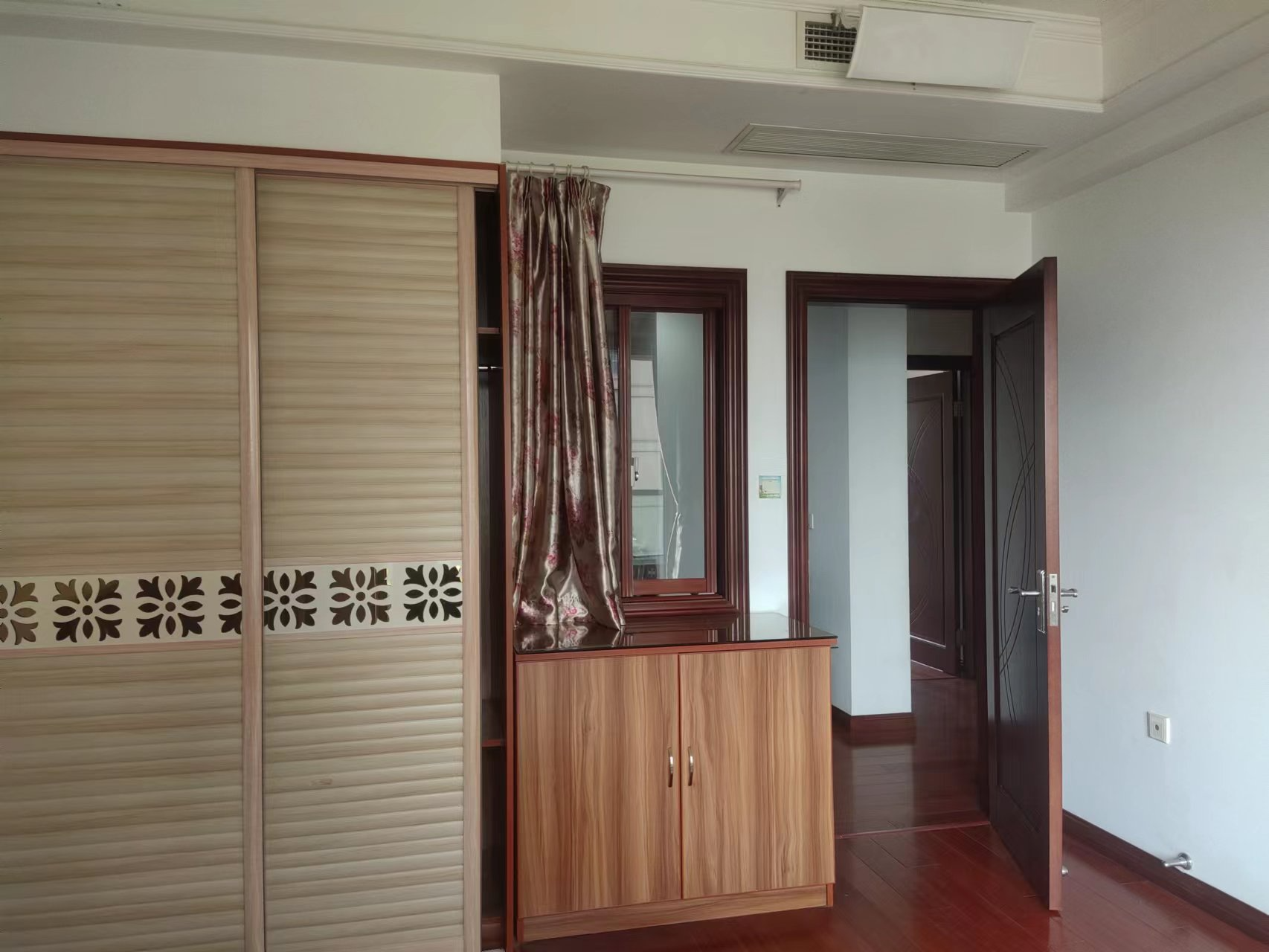 绿城玉兰公寓 3室1厅1卫 93.50m&sup2;