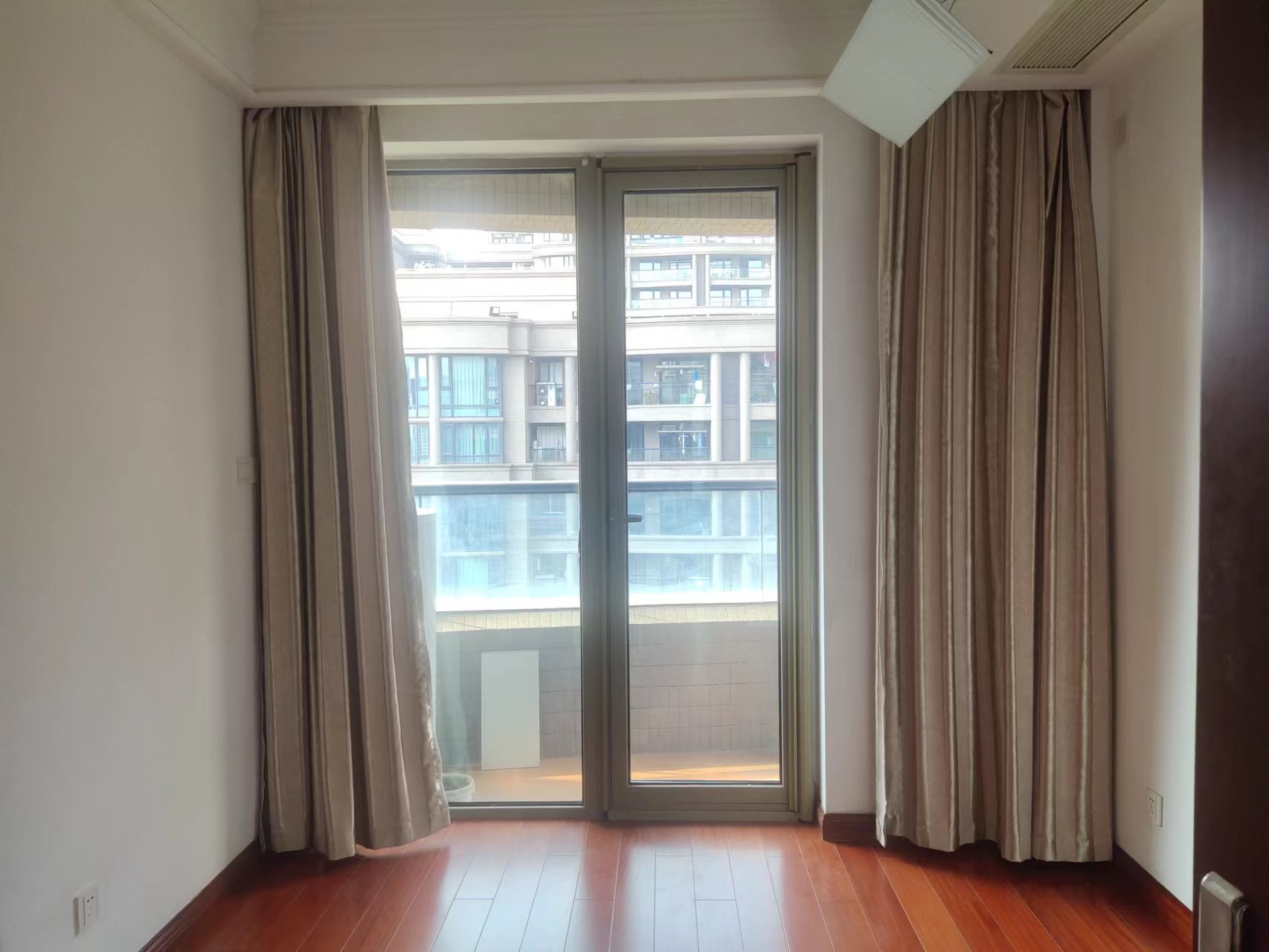 绿城玉兰公寓 3室1厅1卫 93.50m&sup2;
