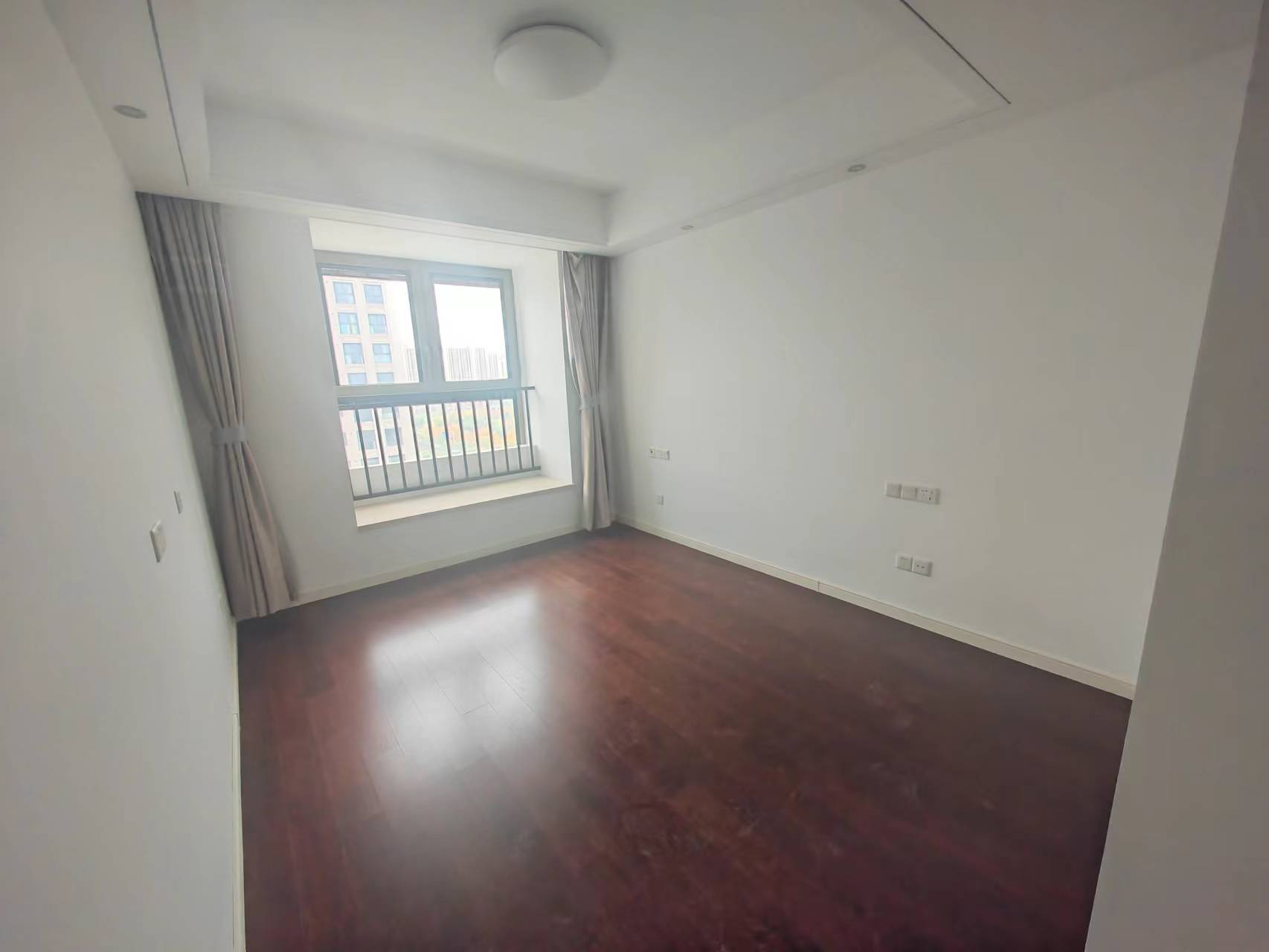 九玺台 4室2厅2卫 143.11m&sup2;