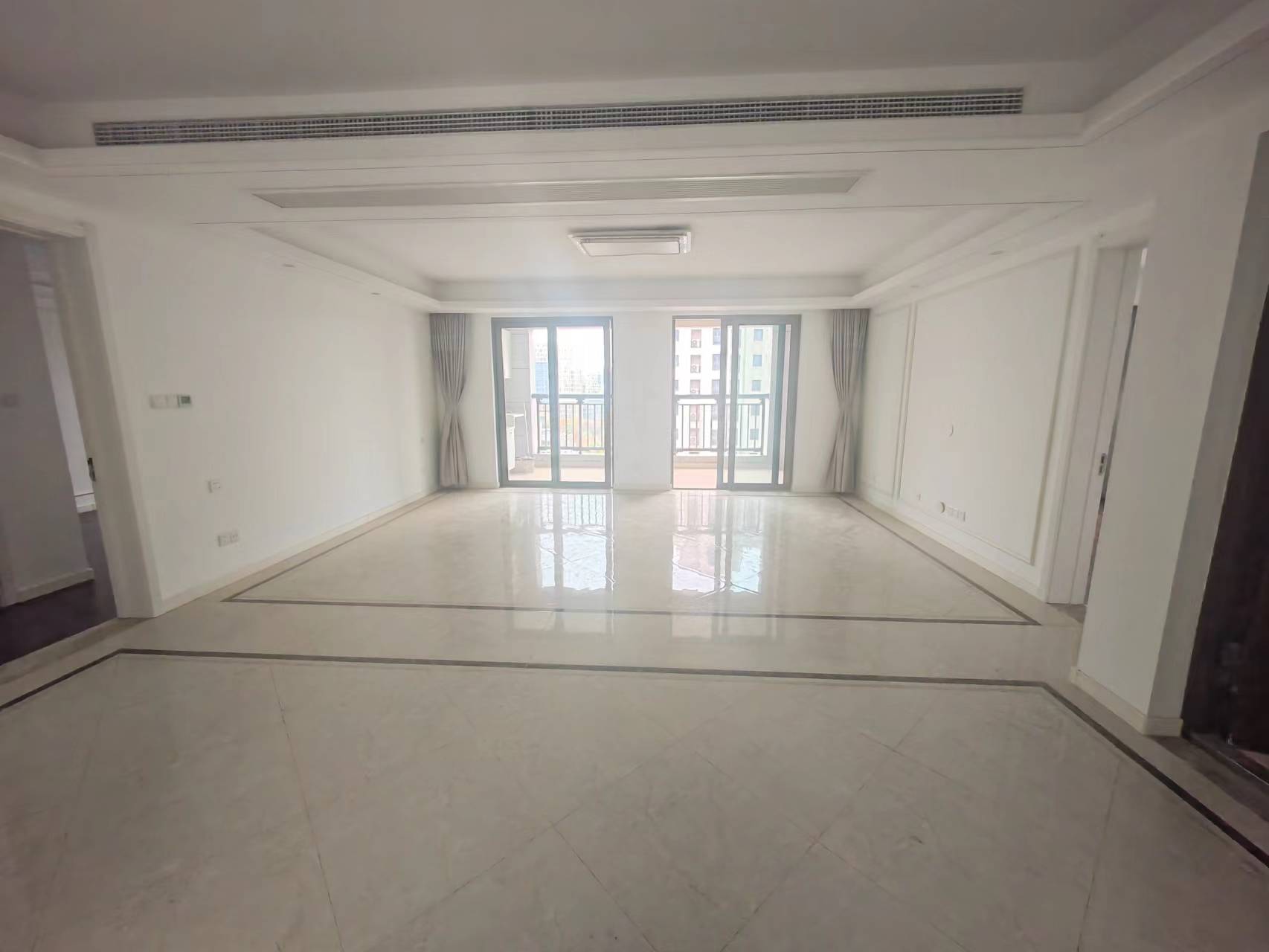 九玺台 4室2厅2卫 143.11m&sup2;