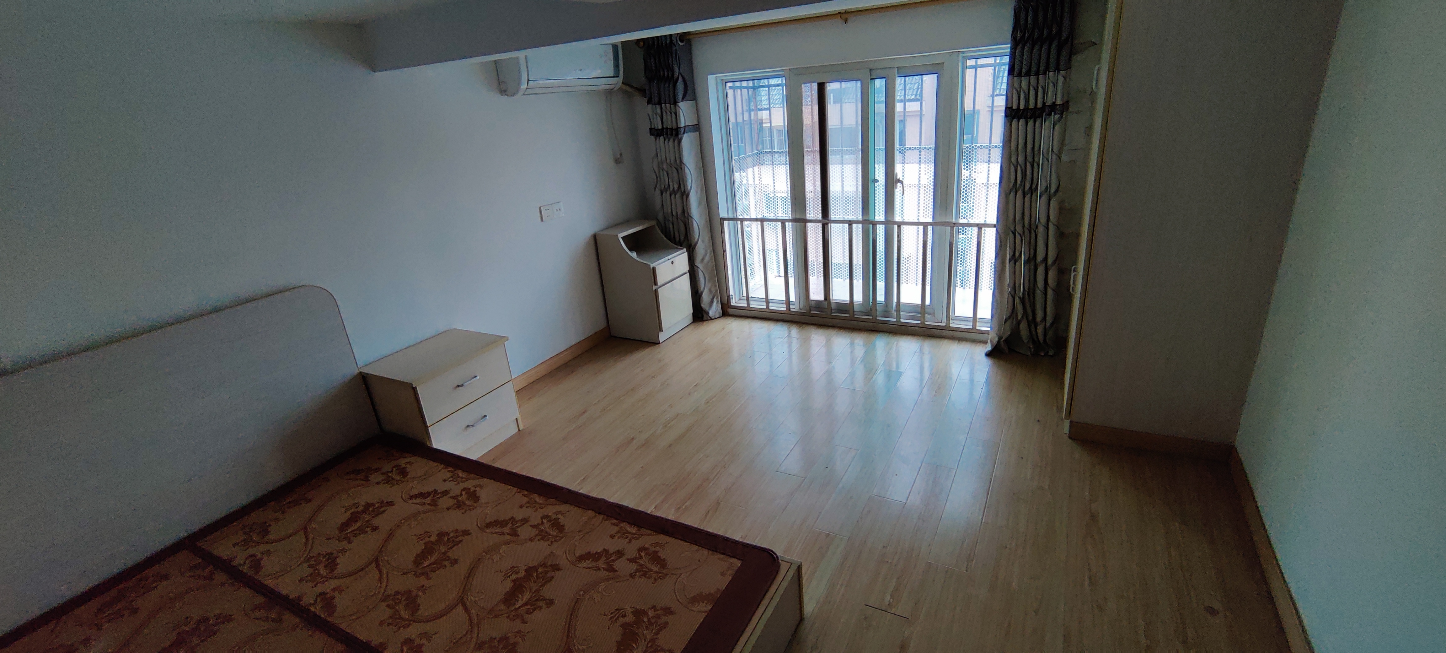 紫东花苑 2室1厅1卫 70m&sup2;