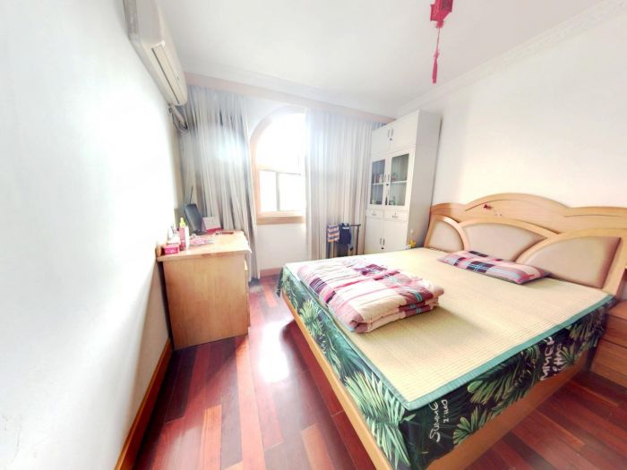 教育新村 5室2厅3卫 218m&sup2;