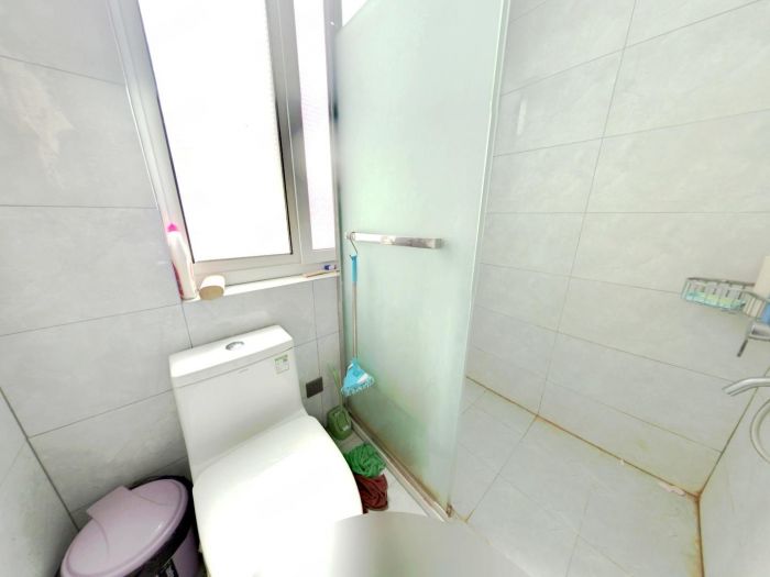 教育新村 5室2厅3卫 218m&sup2;