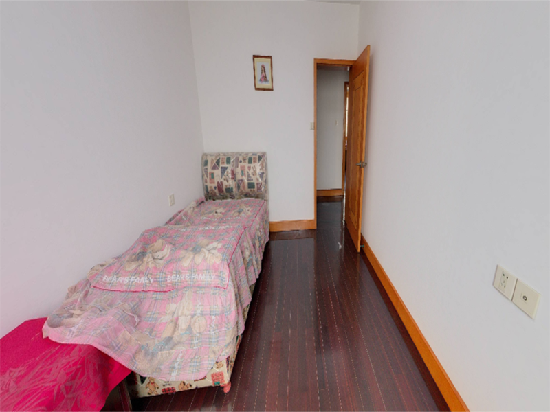 陈家小园西区 3室2厅2卫 135m&sup2;