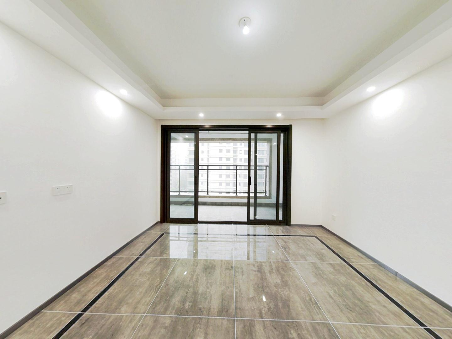 远创樾府 3室2厅2卫 133m²