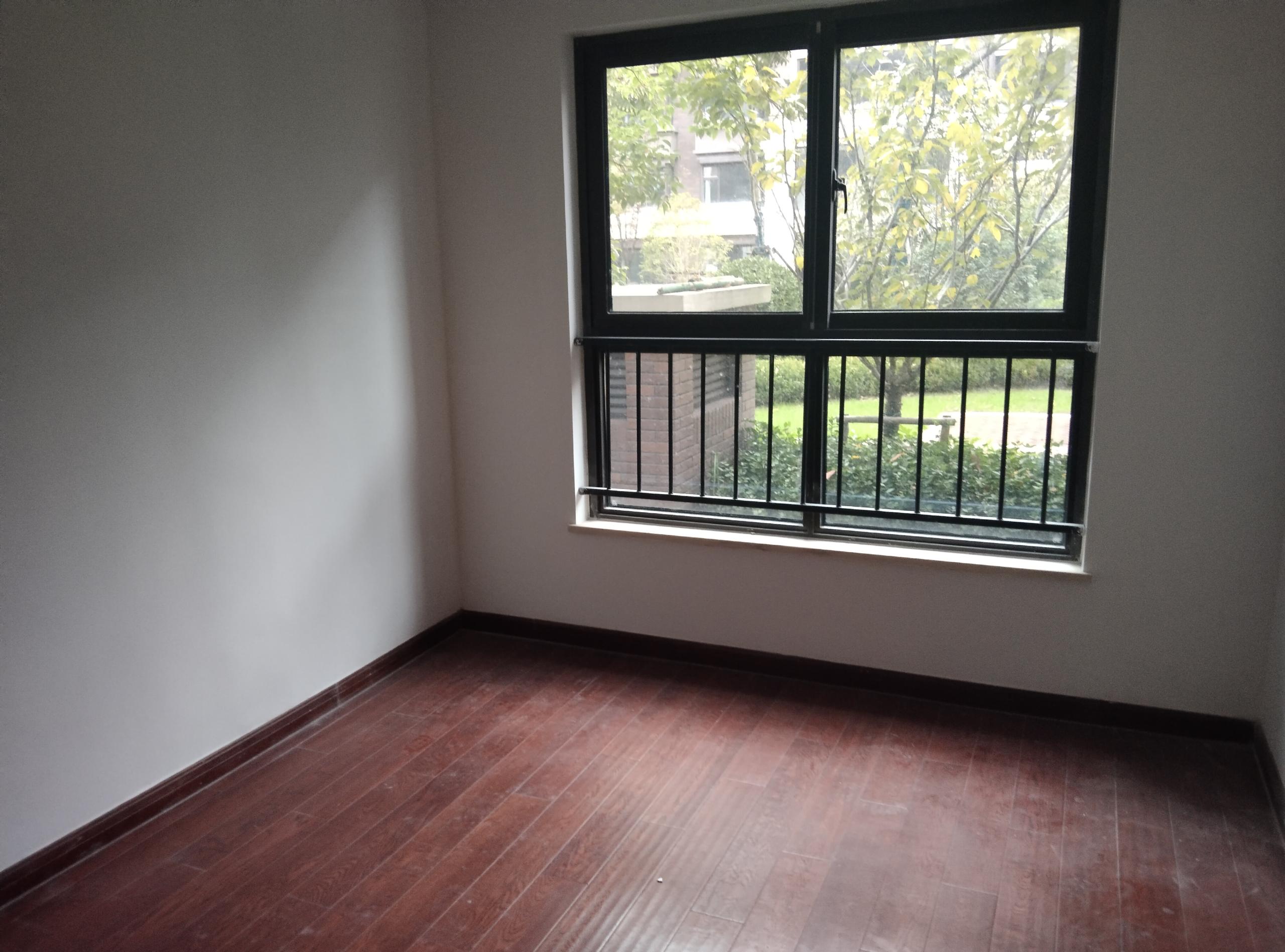 林肯公园 4室2厅2卫 125m&sup2;