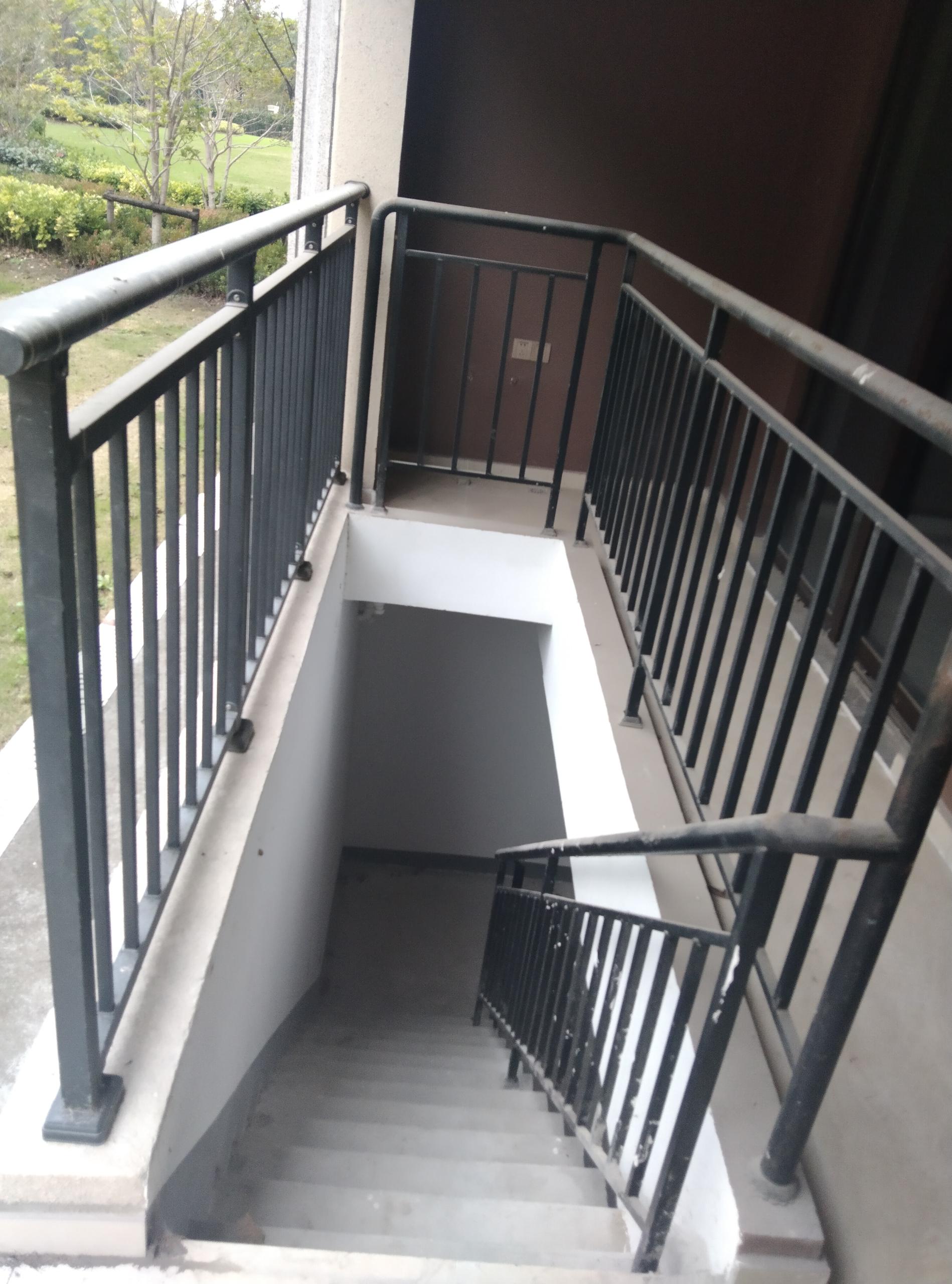 林肯公园 4室2厅2卫 125m&sup2;