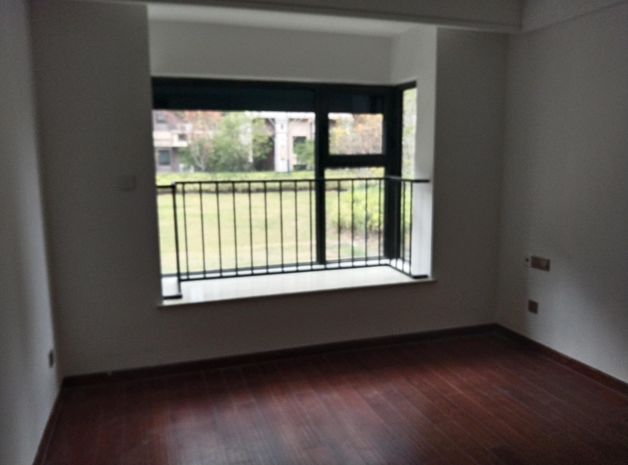 林肯公园 4室2厅2卫 125m&sup2;