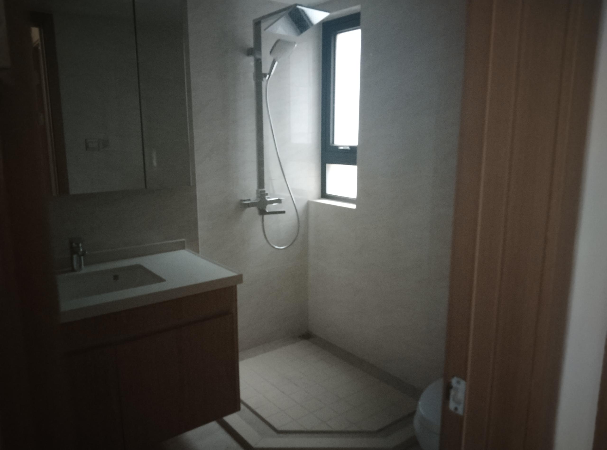林肯公园 4室2厅2卫 125m&sup2;