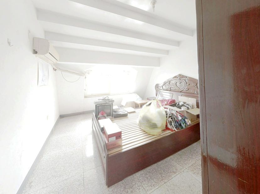 东方花苑 5室2厅1卫 138.00m&sup2;