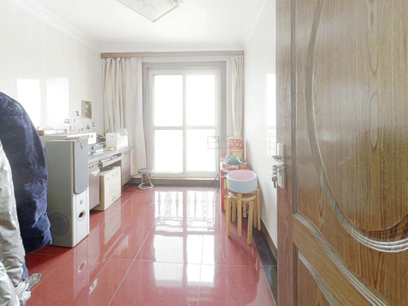 东方花苑 5室2厅1卫 138.00m&sup2;