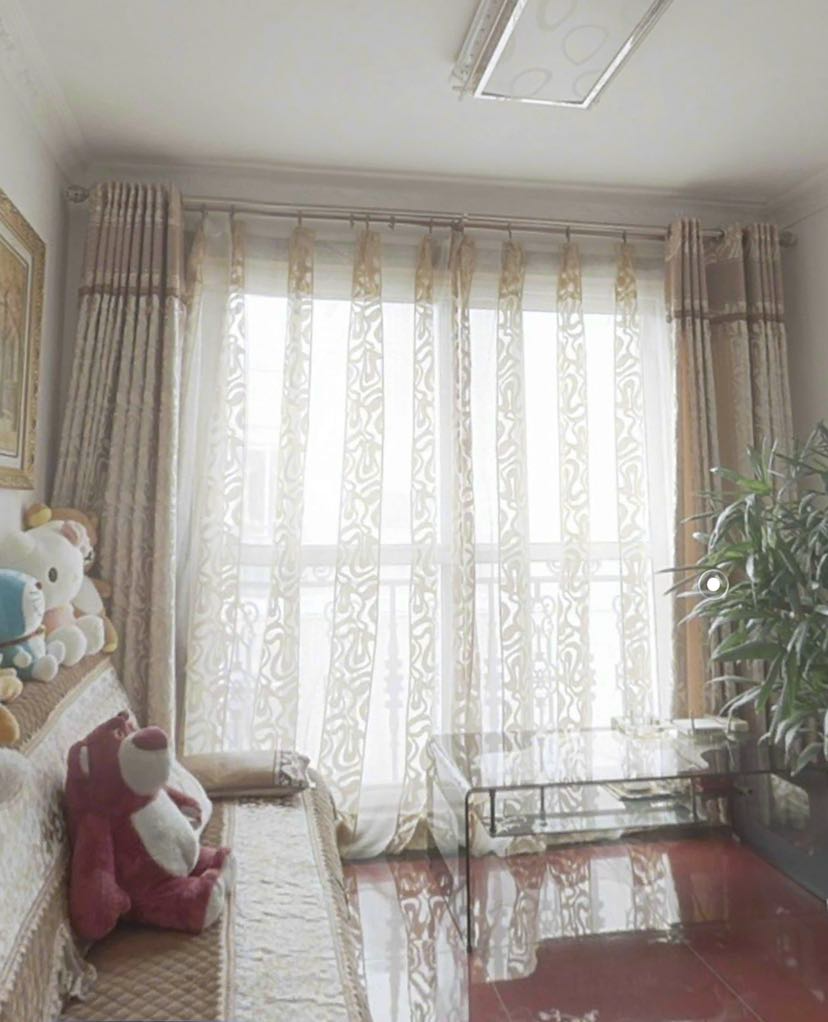 东方花苑 5室2厅1卫 138.00m&sup2;