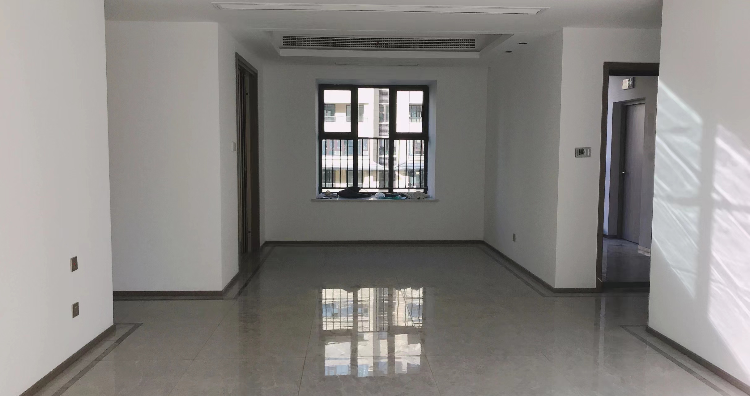 珑府 4室2厅2卫 144m&sup2;