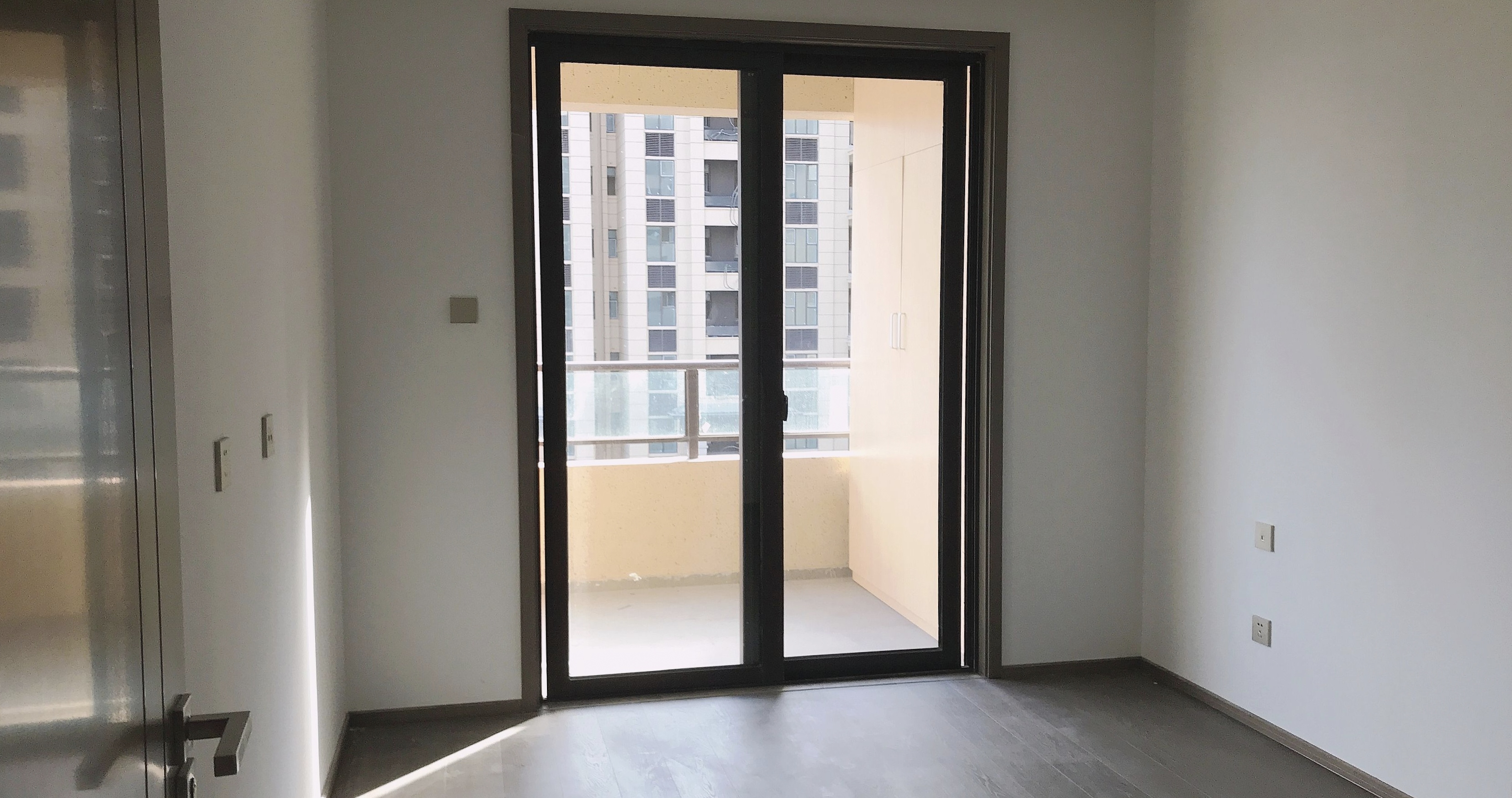 珑府 4室2厅2卫 144m&sup2;