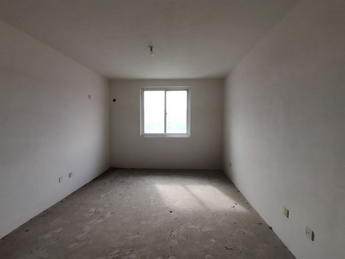 天山花苑 3室2厅1卫 134.09m&sup2;