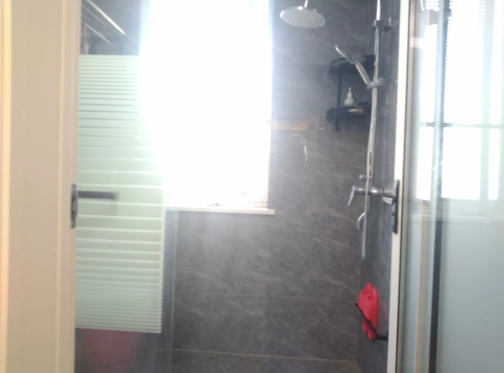 中兴花苑 4室2厅2卫 150m&sup2;