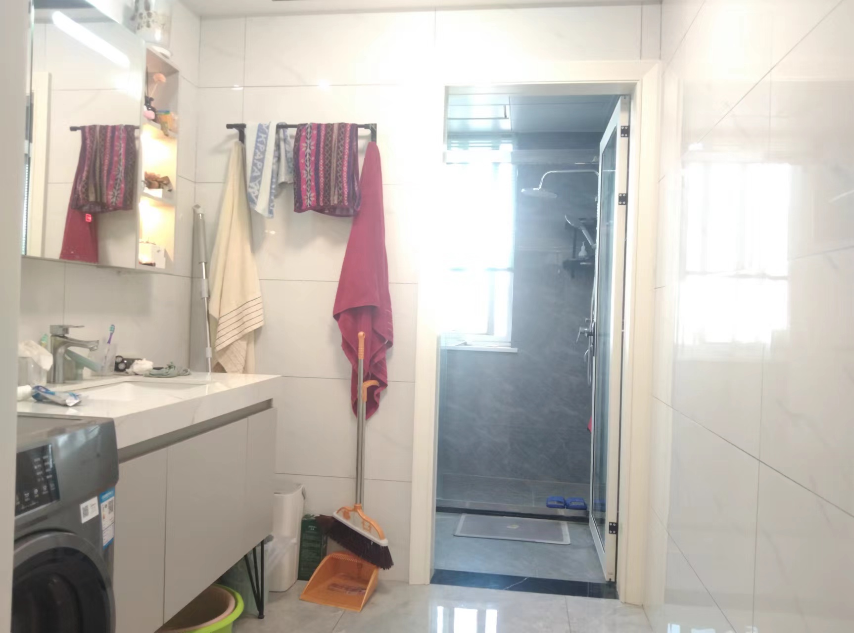 中兴花苑 4室2厅2卫 150m&sup2;