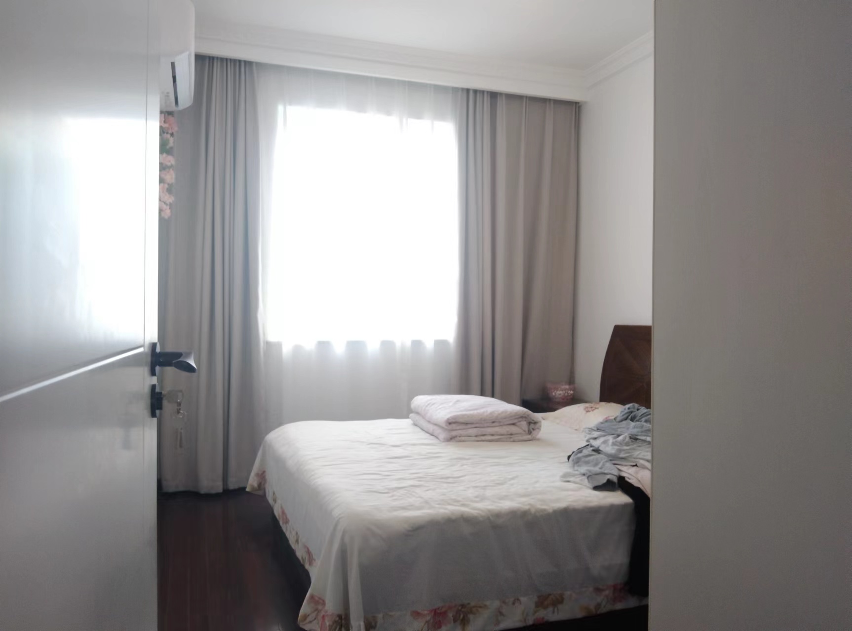 中兴花苑 4室2厅2卫 150m&sup2;