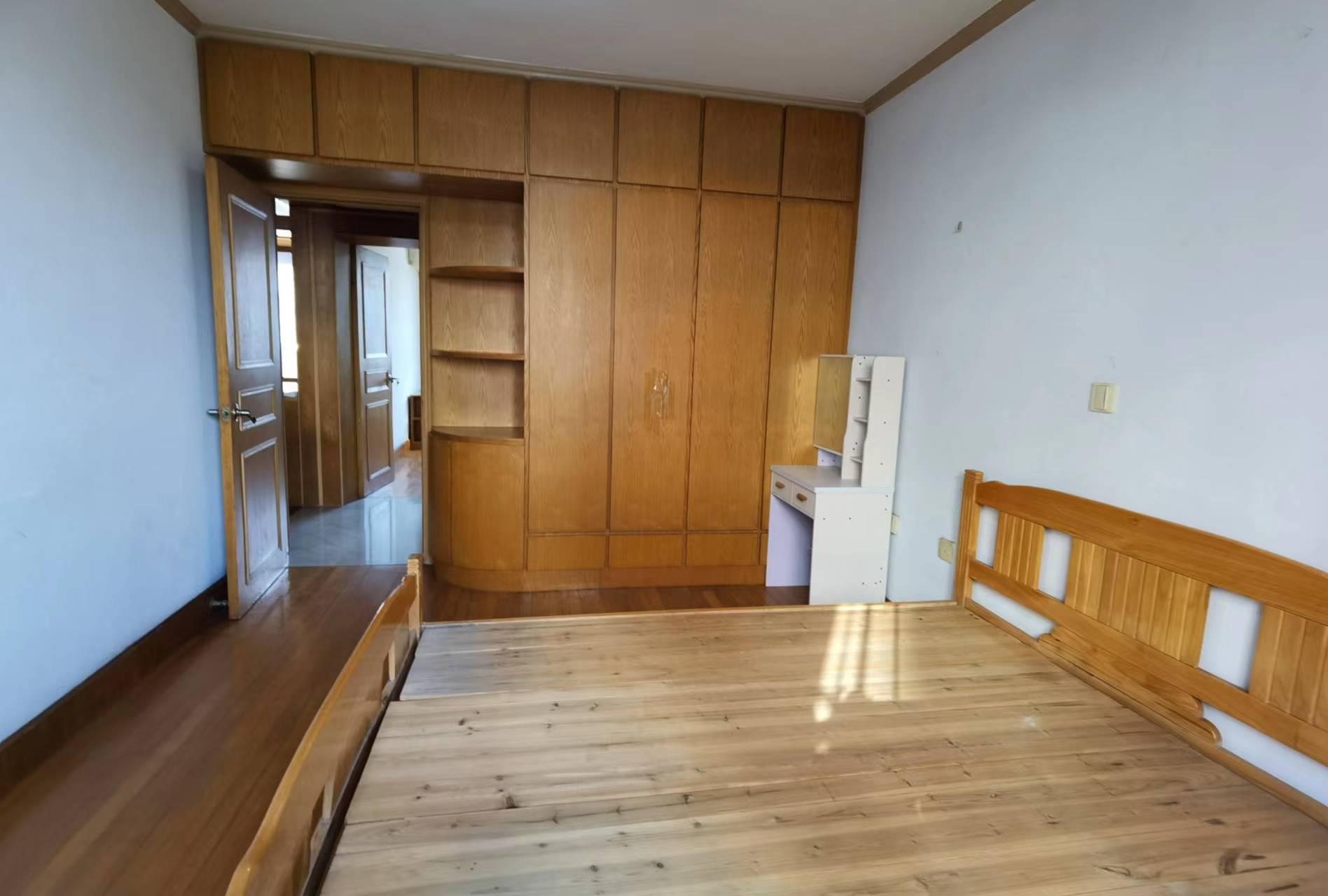 南川园新村 3室2厅1卫 120m&sup2;