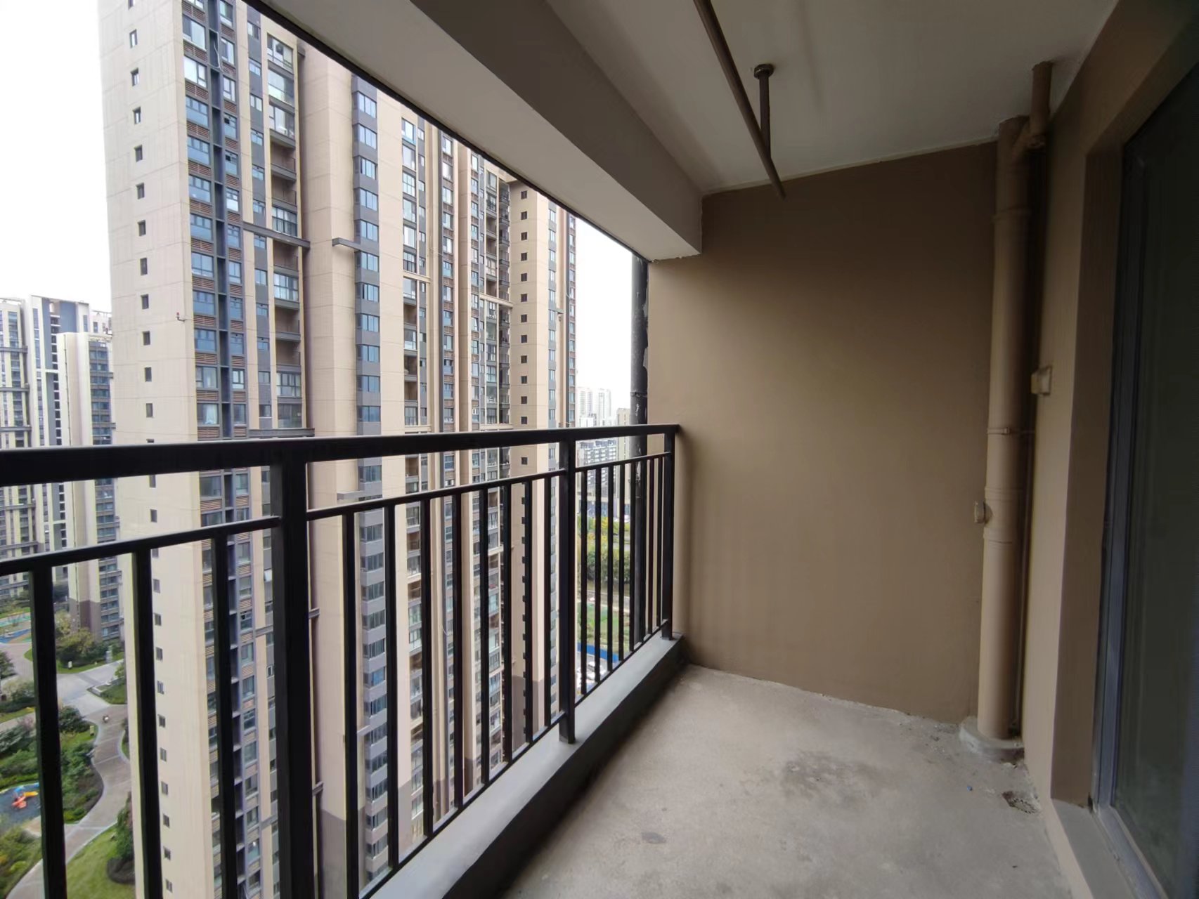 南山国际社区 3室1厅1卫 103m&sup2;