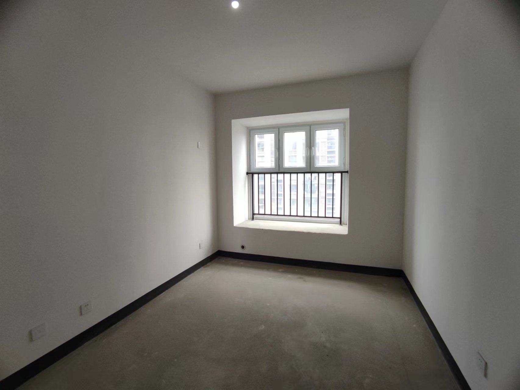 南山国际社区 3室1厅1卫 103m&sup2;