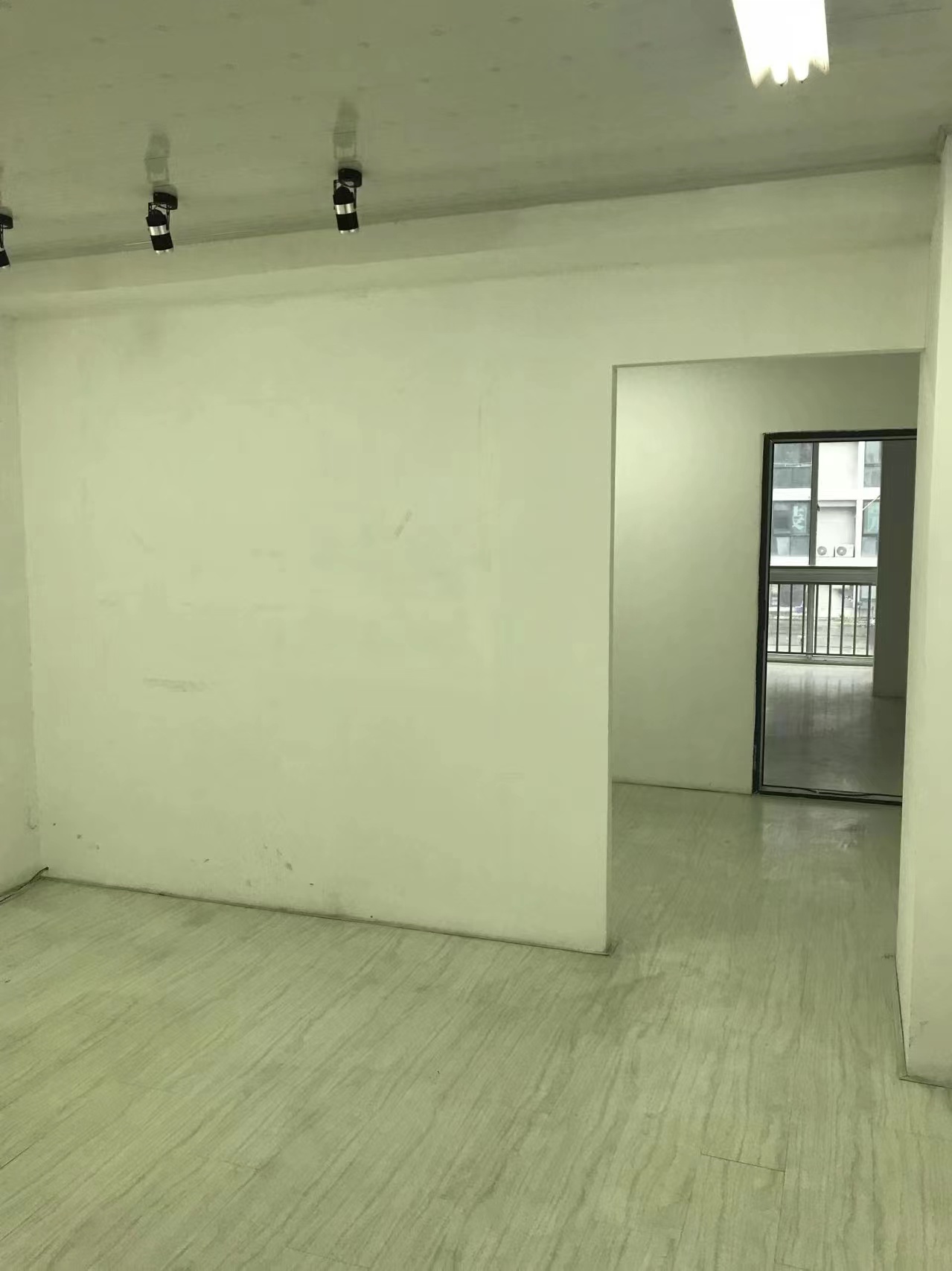 尚德城邦 1室1厅1卫 75m&sup2;