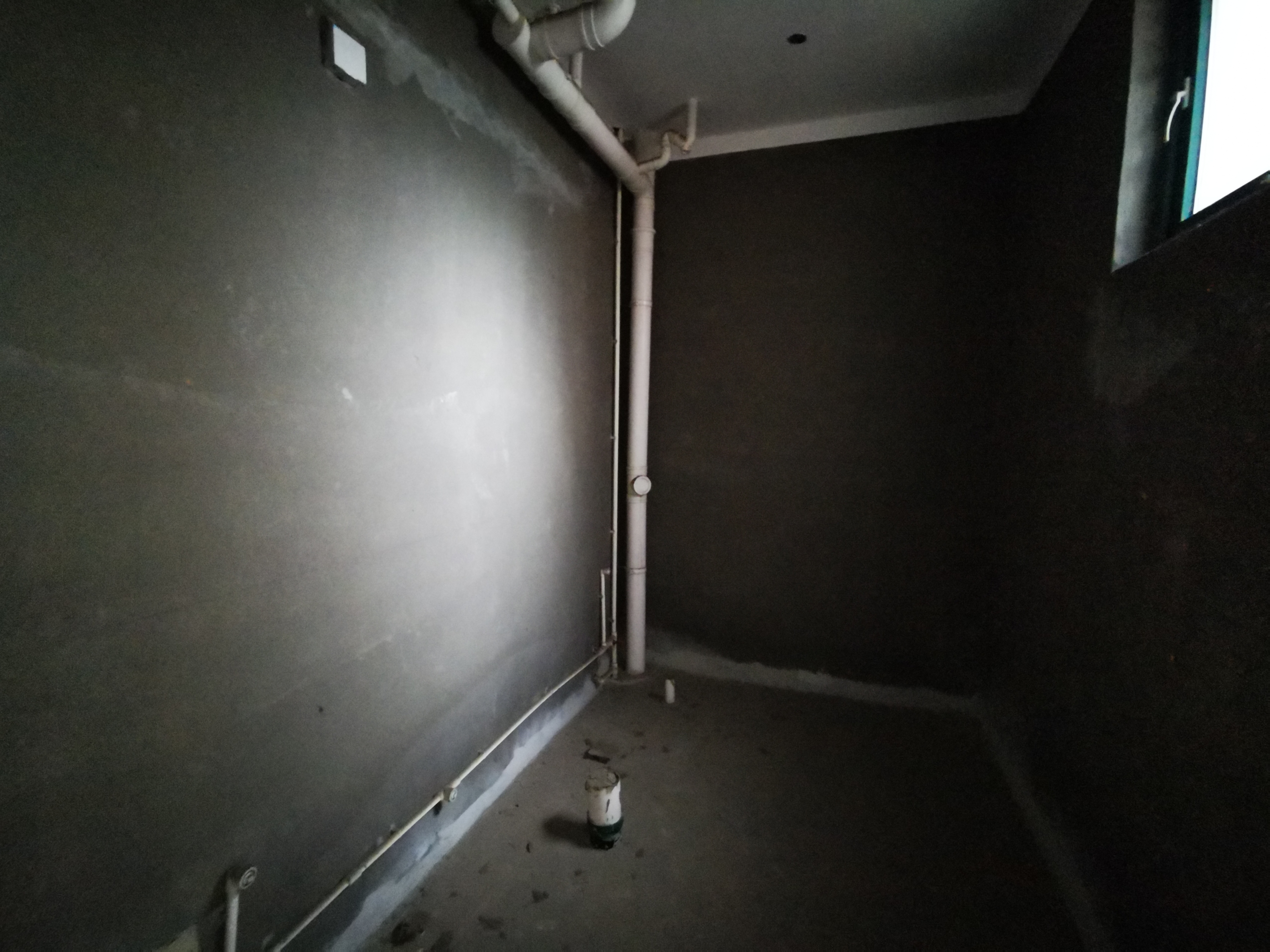 青青家园 4室3厅2卫 270m²