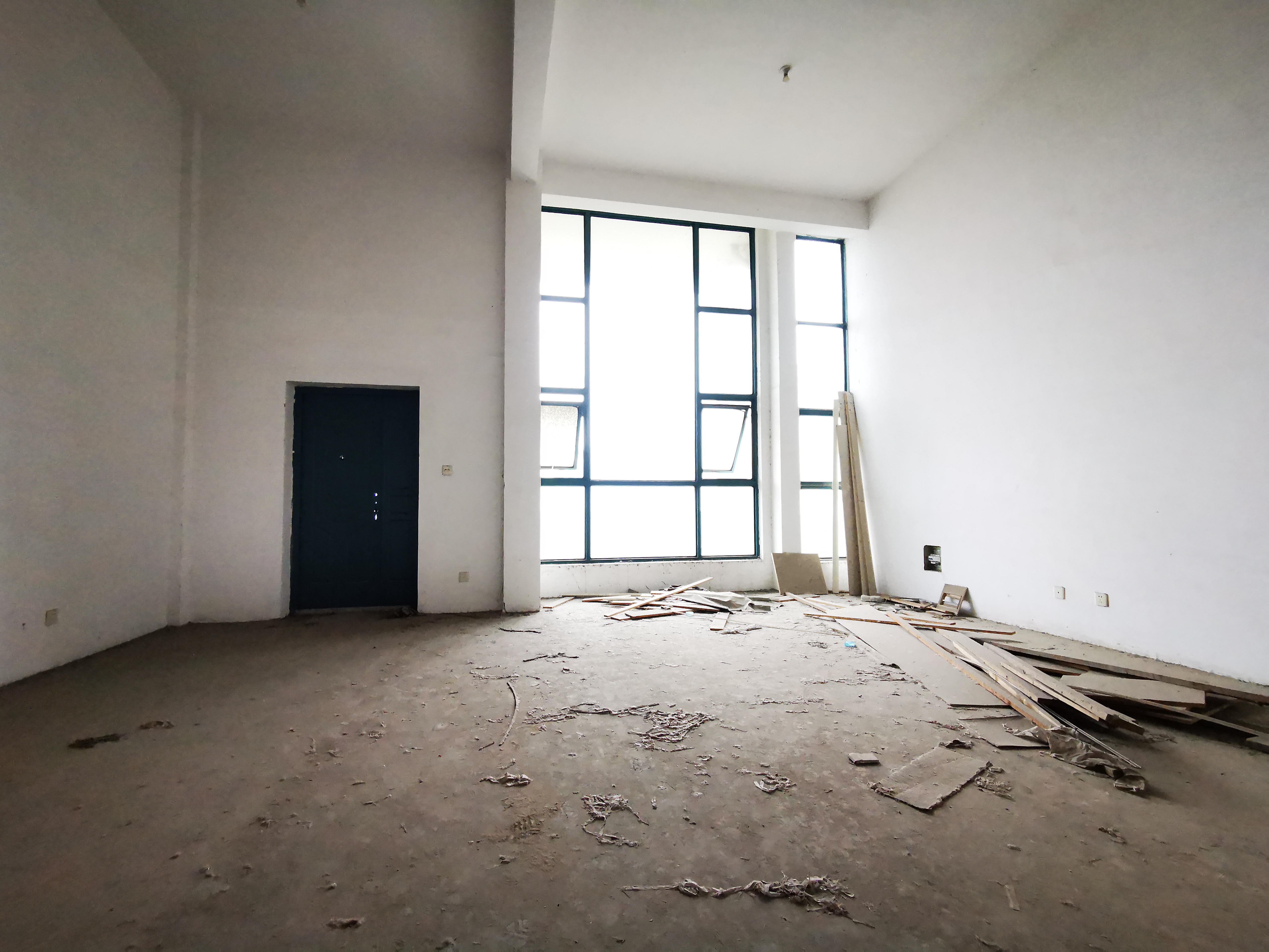青青家园 4室3厅2卫 270m²