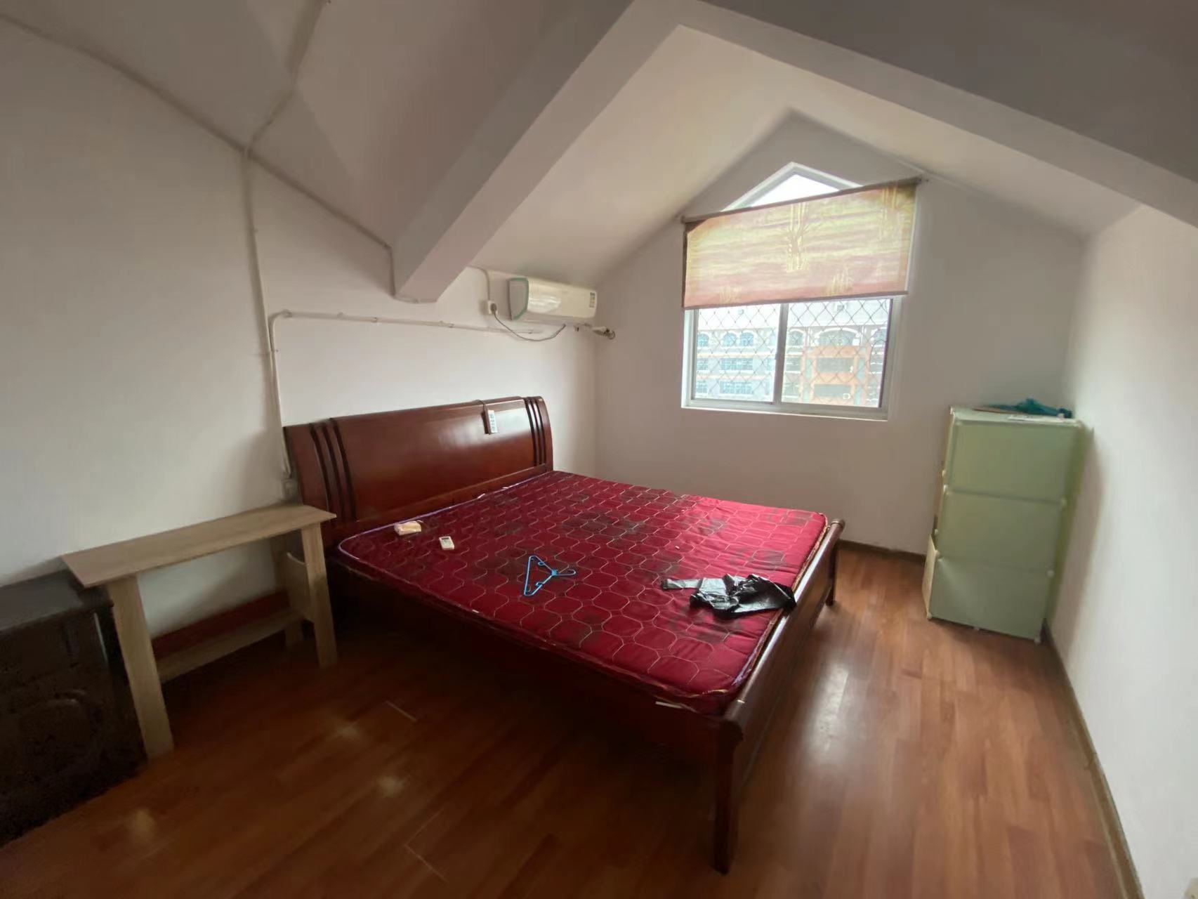 北濠桥东村 4室1厅2卫 140.00m&sup2;