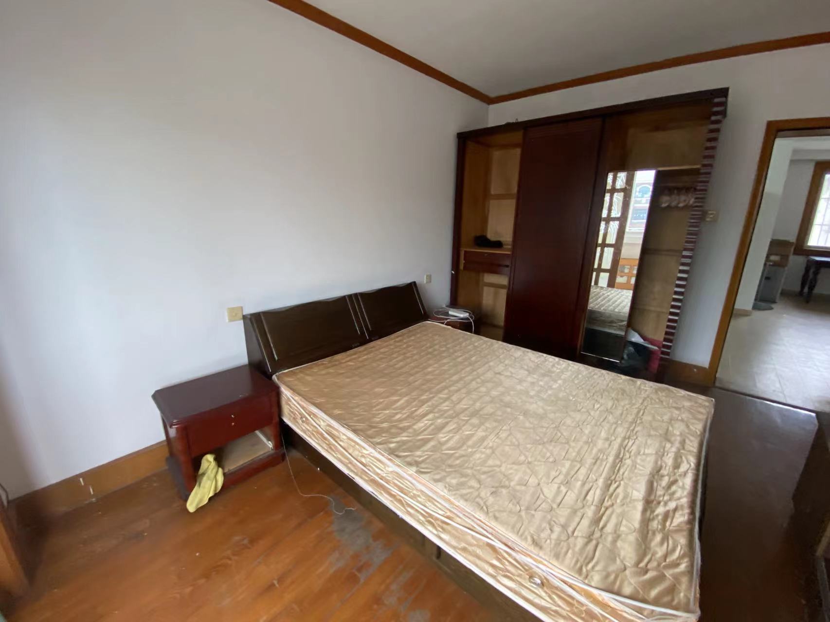 北濠桥东村 4室1厅2卫 140.00m&sup2;