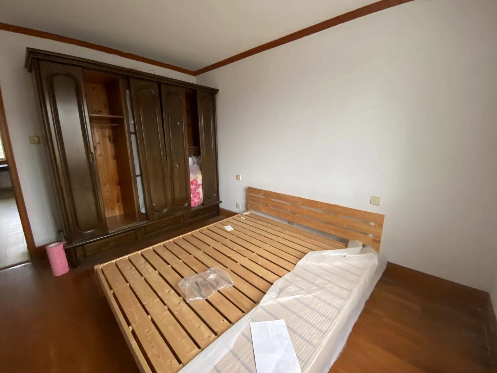 北濠桥东村 4室1厅2卫 140.00m&sup2;