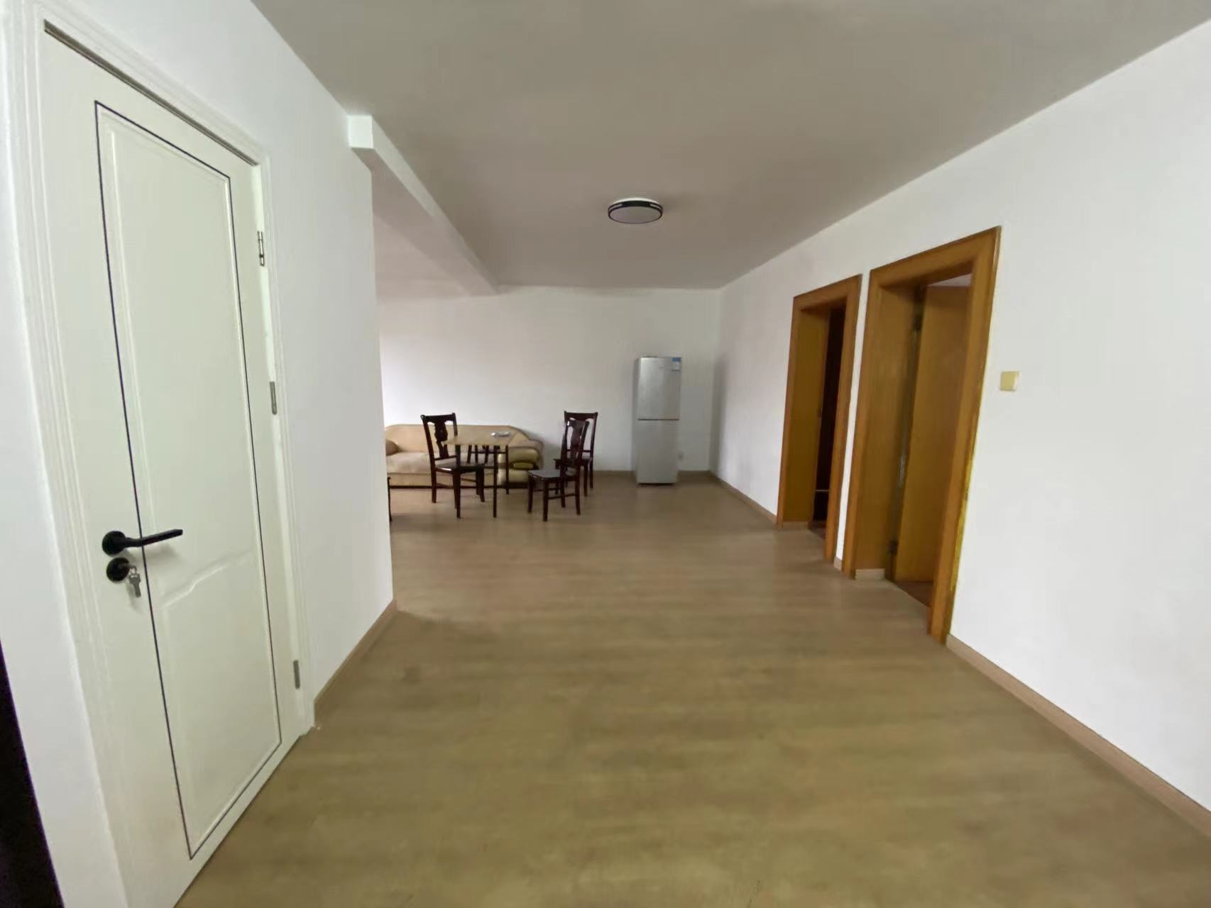 北濠桥东村 4室1厅2卫 140.00m&sup2;