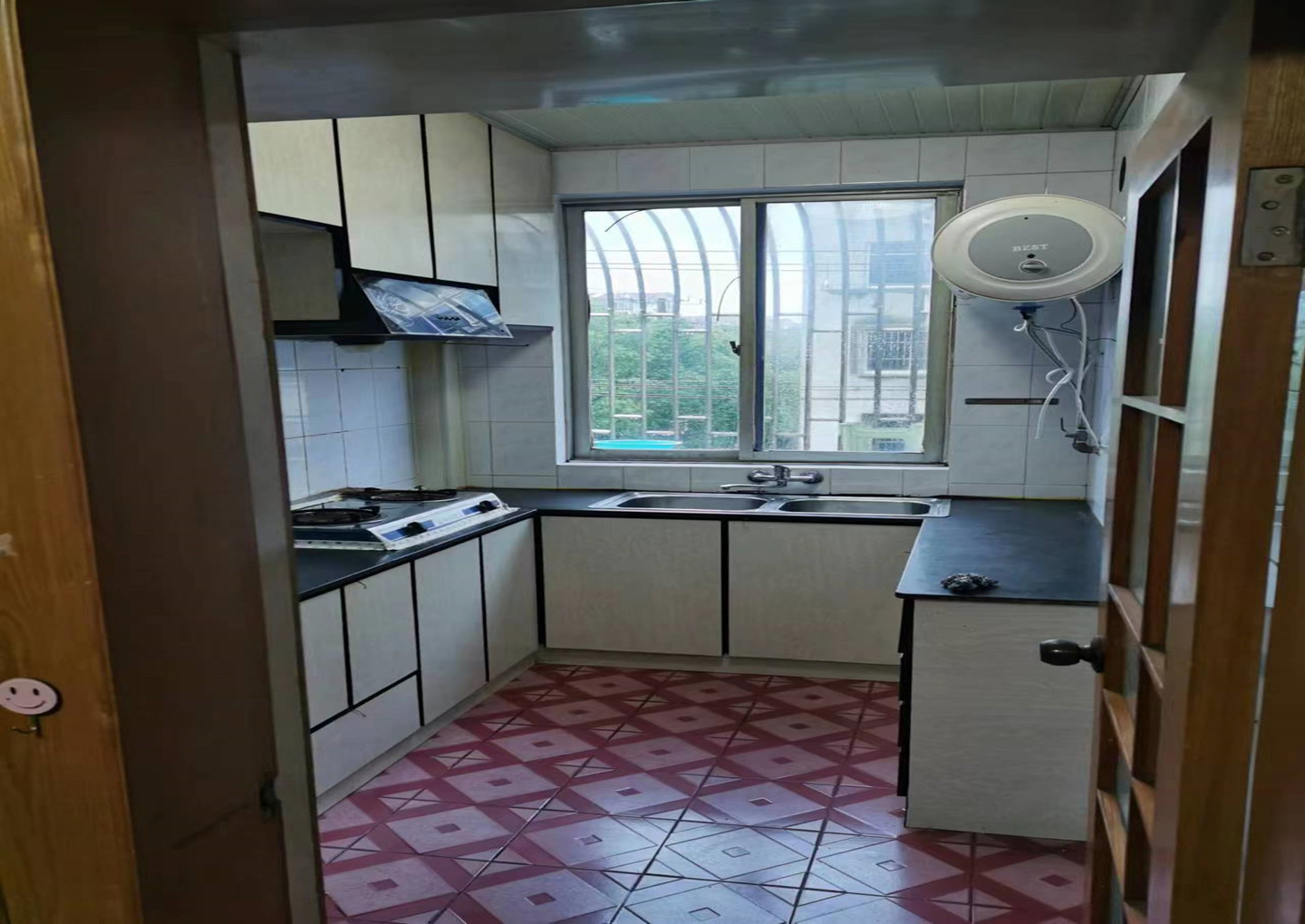 濠西园 2室1厅1卫 80m&sup2;