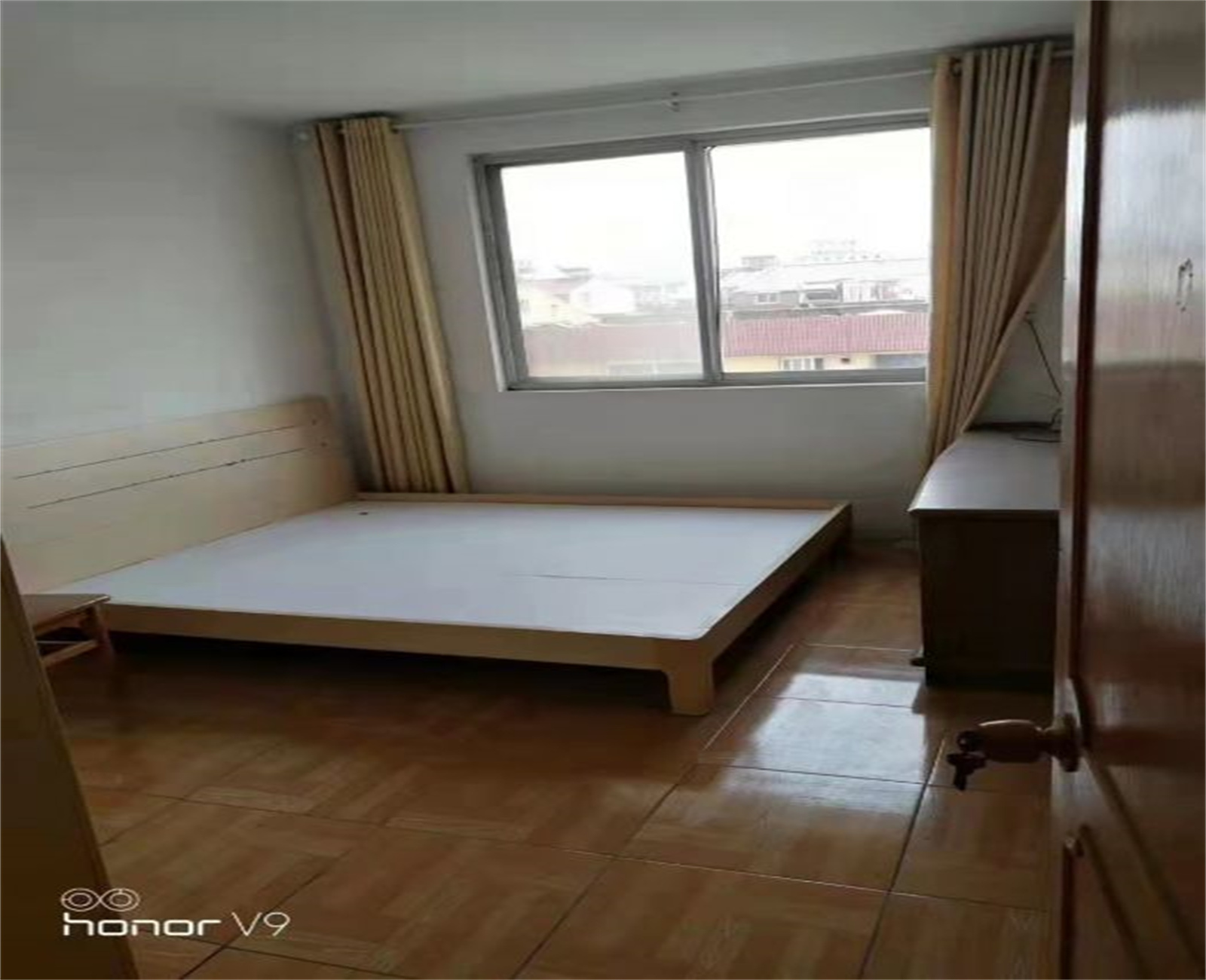 银花苑 3室1厅1卫 72m&sup2;