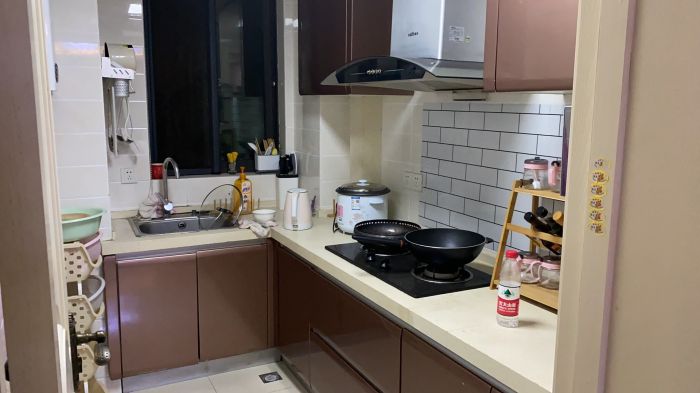 万通城 4室1厅1卫 110m&sup2;