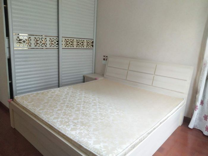 万通城 3室2厅1卫 92m&sup2;