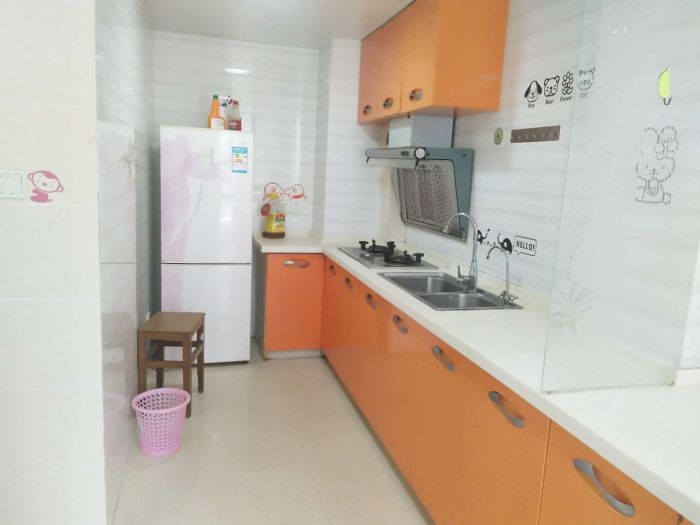 万通城 3室2厅1卫 92m&sup2;