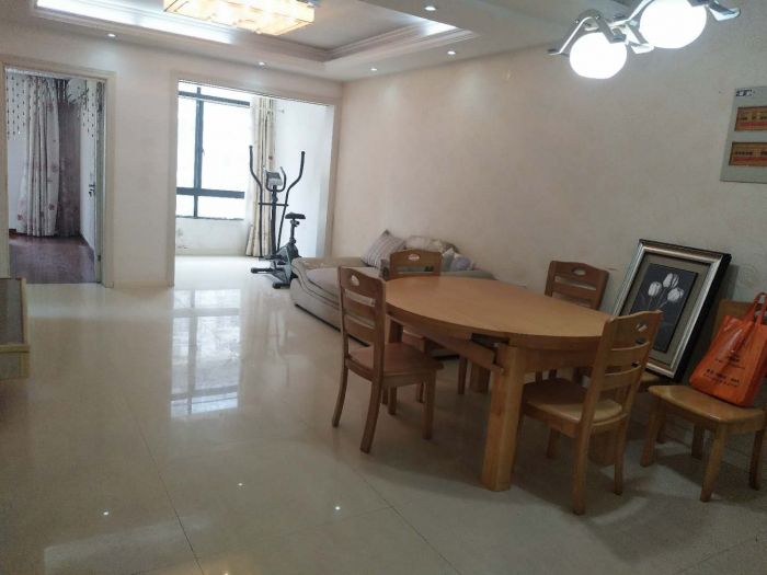 万通城 3室2厅1卫 92m&sup2;
