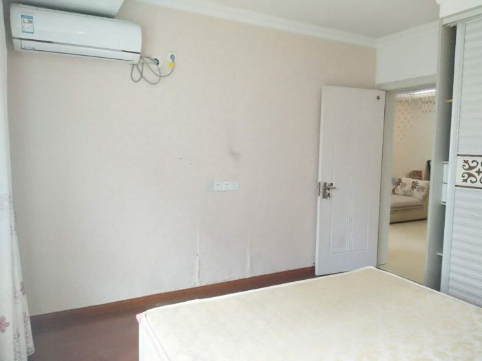 万通城 3室2厅1卫 92m&sup2;
