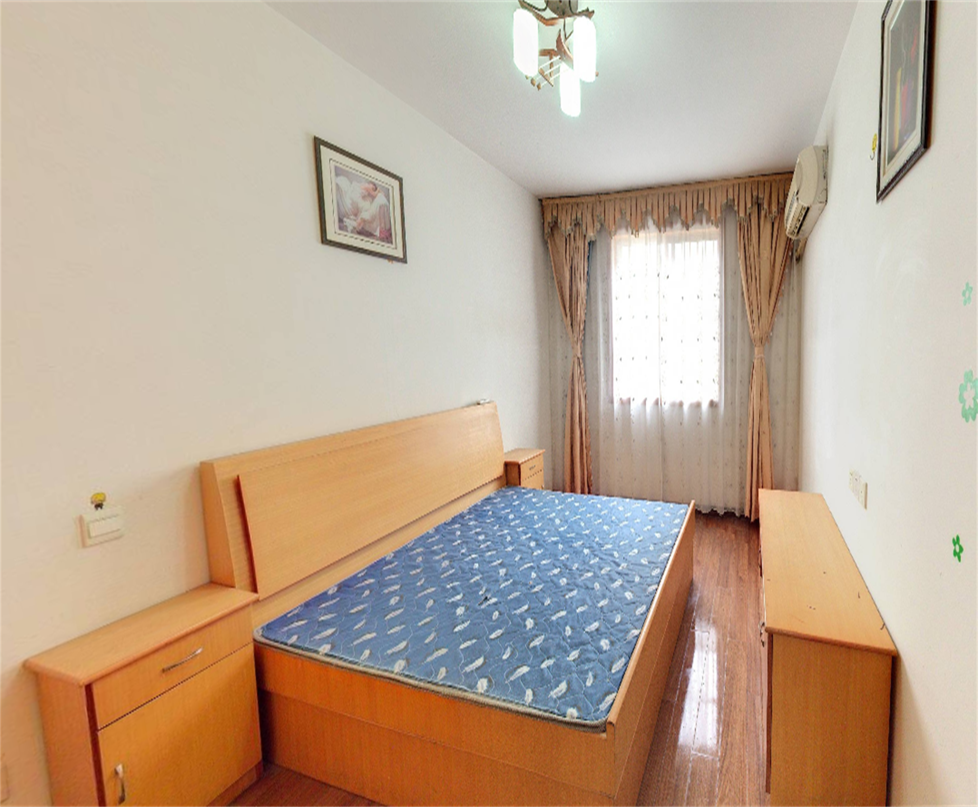 天都花苑 3室2厅1卫 134.00m&sup2;