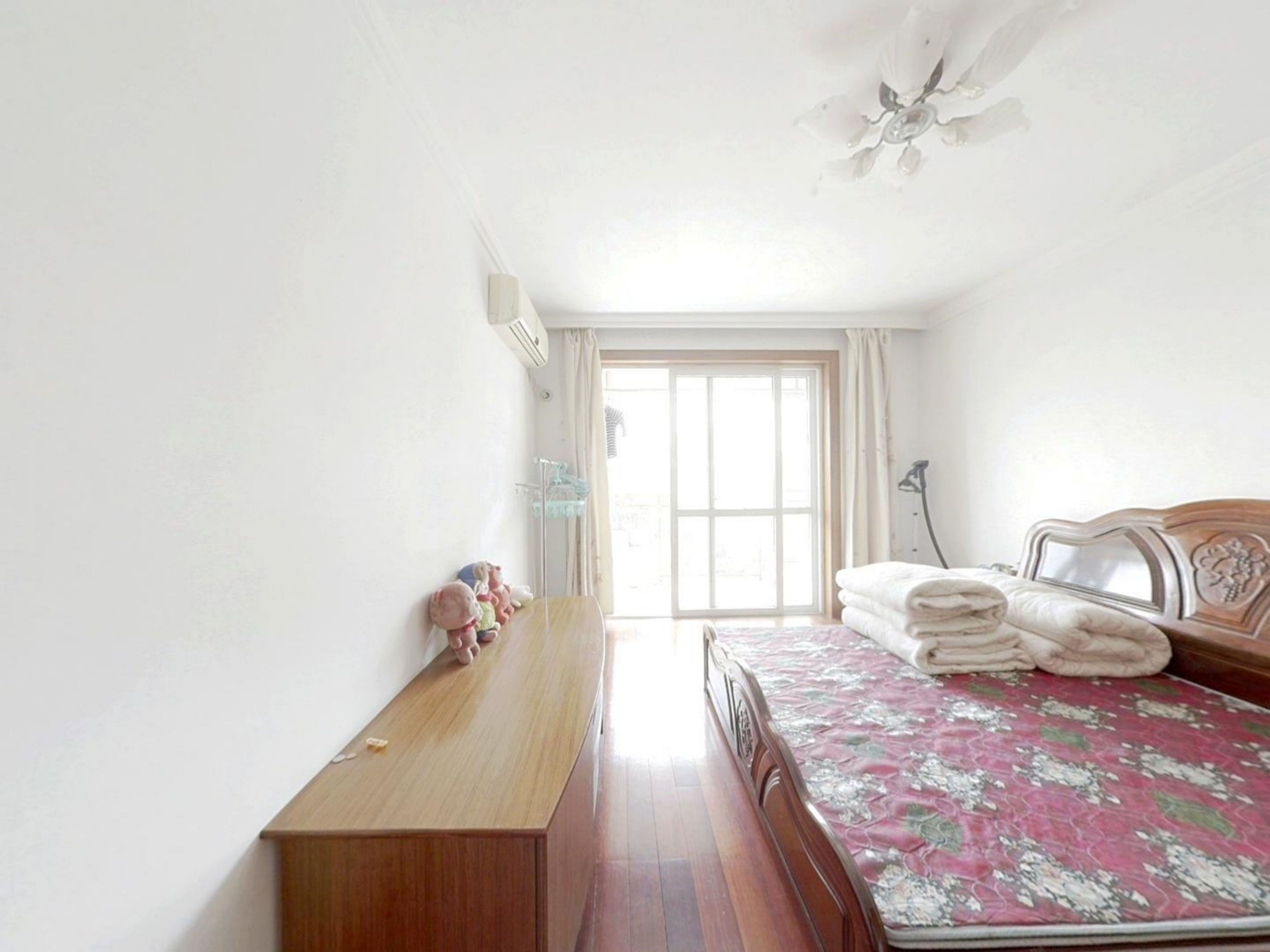 东方花苑 6室2厅1卫 191.00m&sup2;