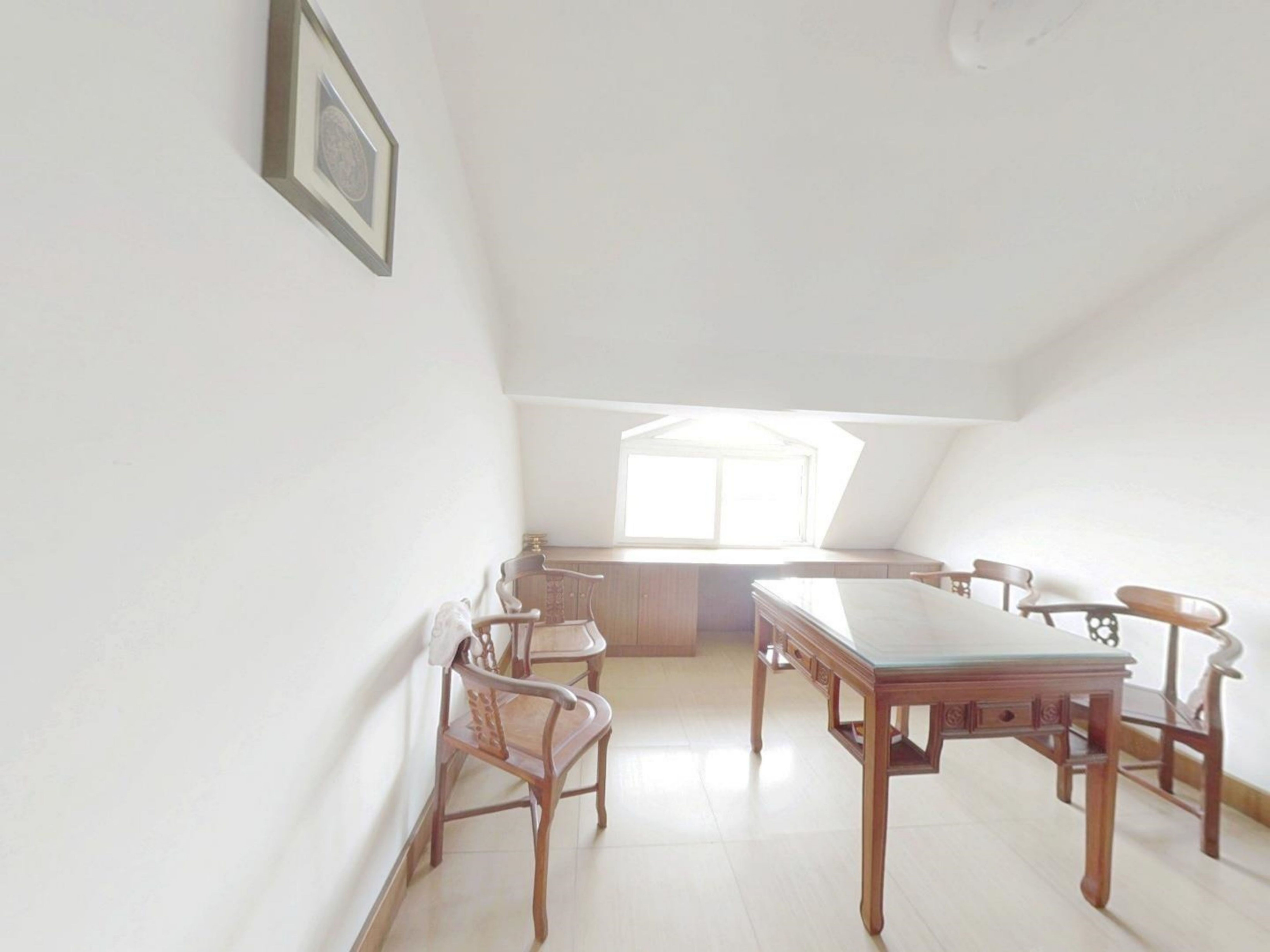 东方花苑 6室2厅1卫 191.00m&sup2;